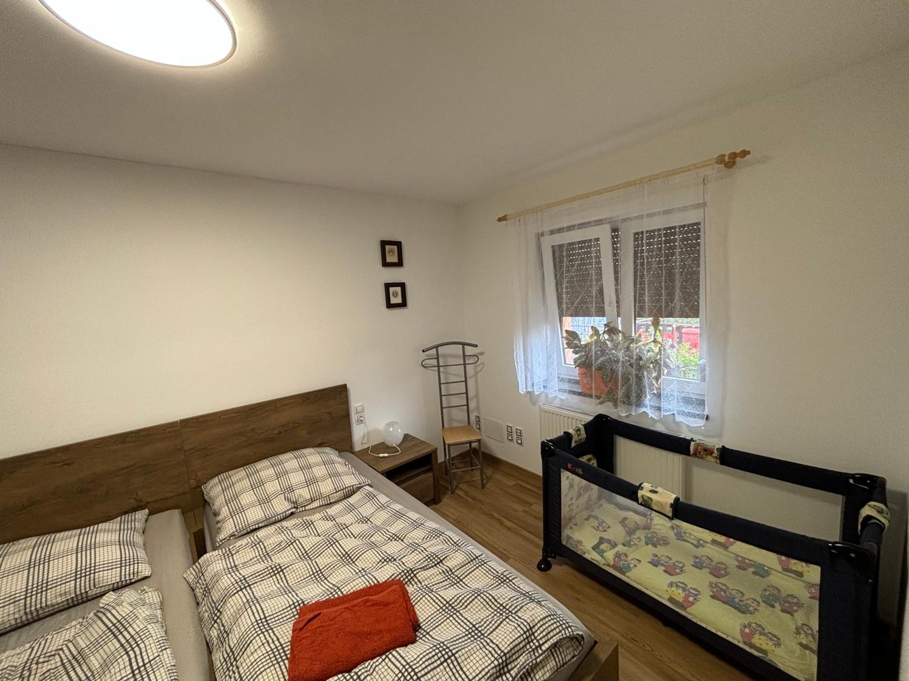 One-Bedroom Apartment - Photo 12