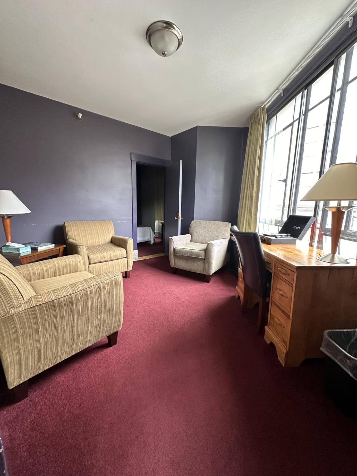 Two-Bedroom Suite - Photo 4