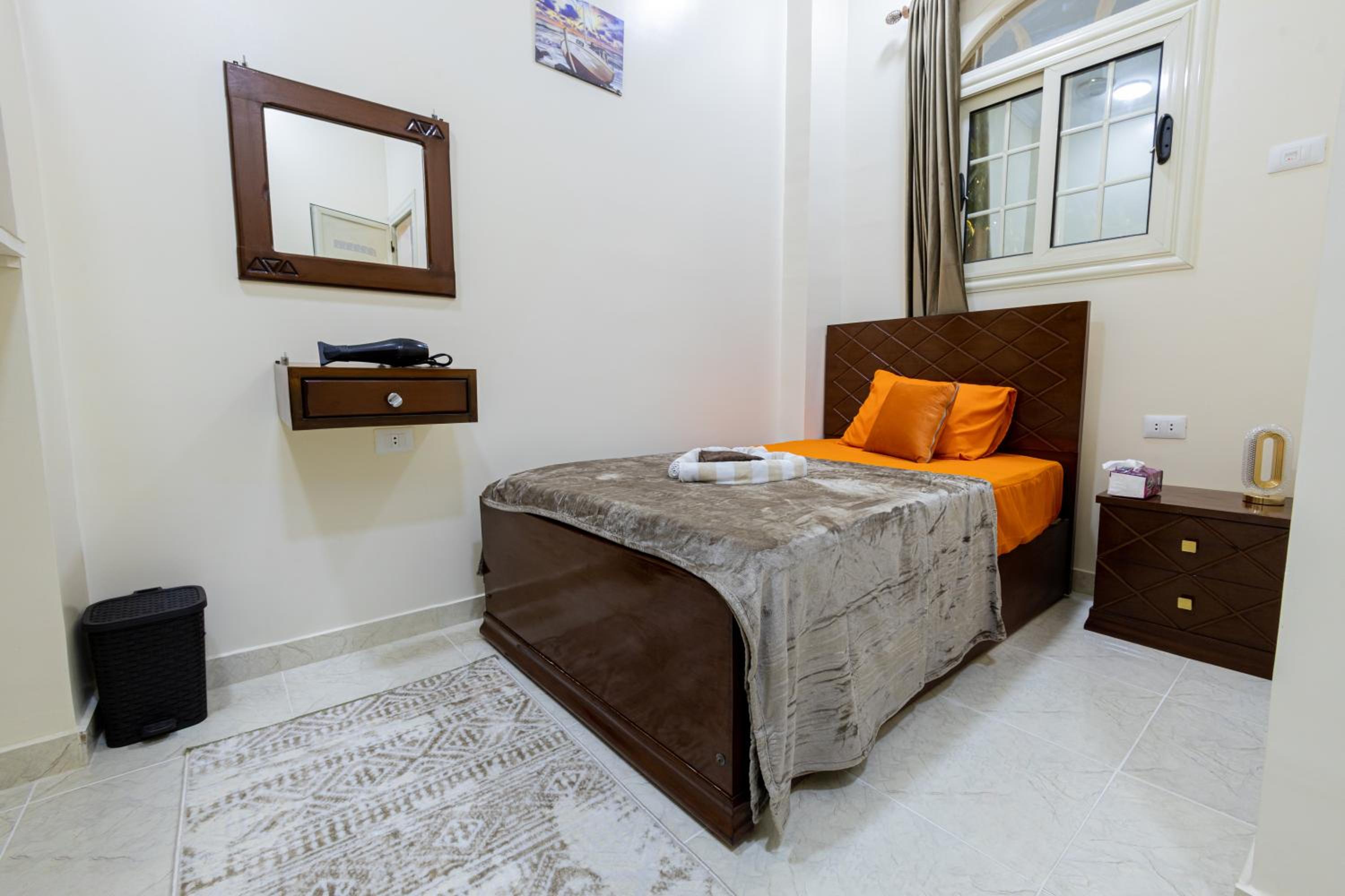 Single Room photo 2