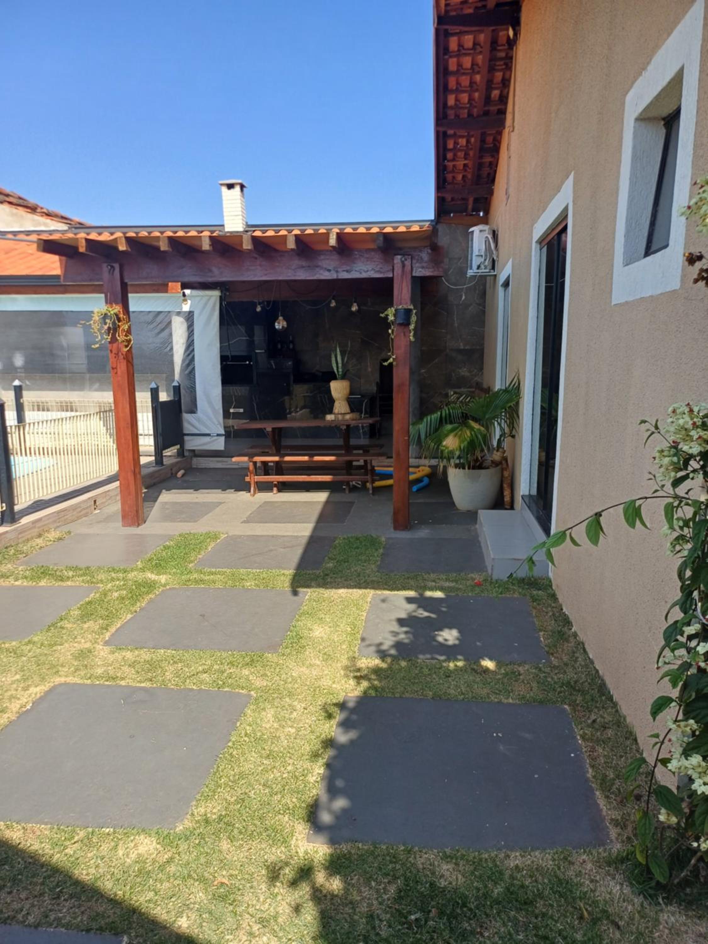 One-Bedroom House photo 1