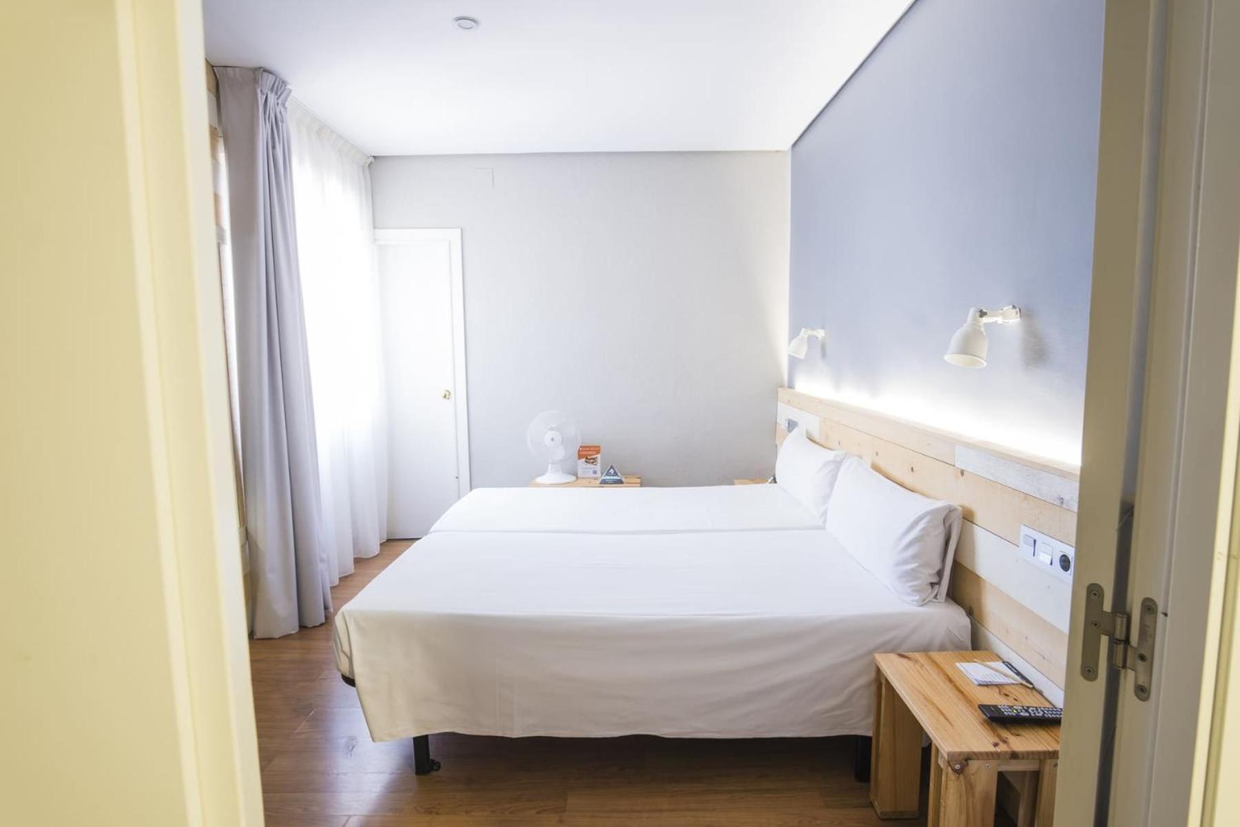 Economy Double or Twin Room photo 2