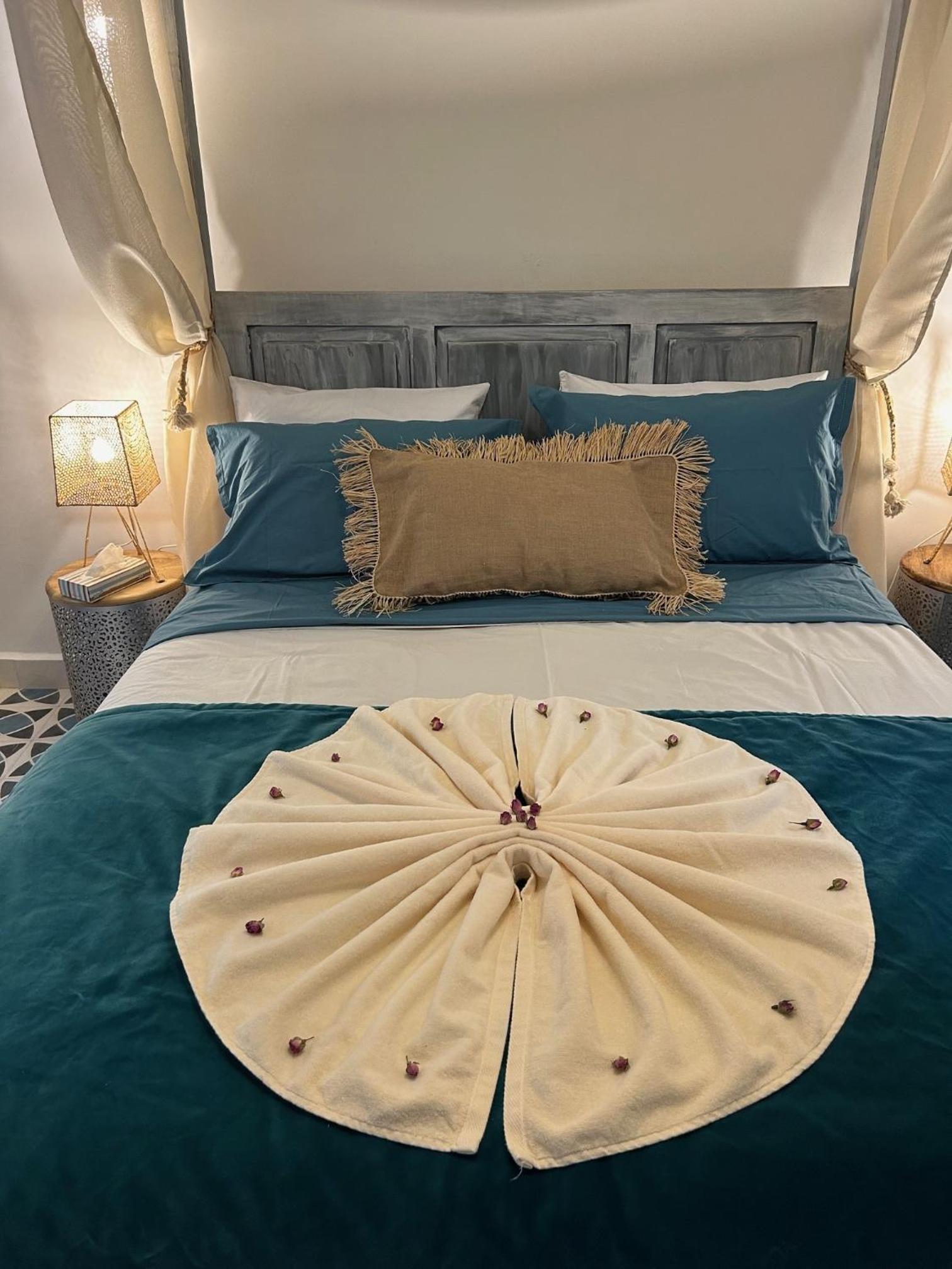 Deluxe Double Room (2 Adults + 1 Child)
