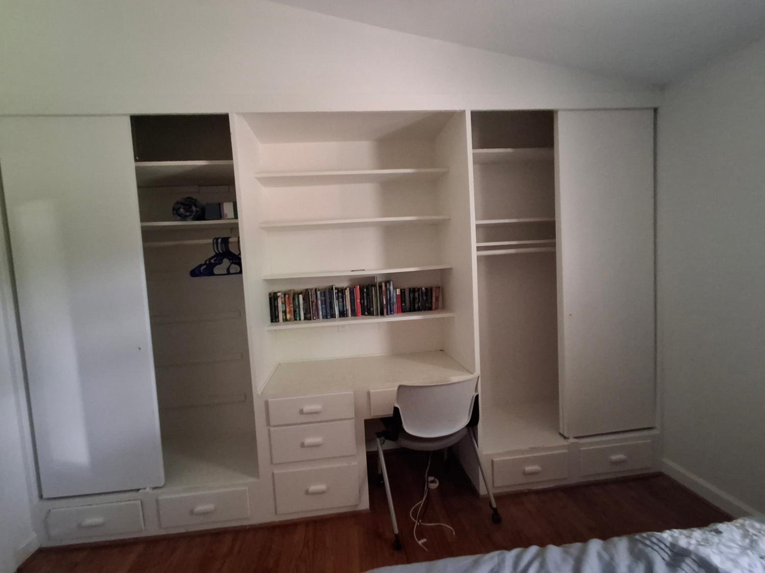Three-Bedroom House photo 2