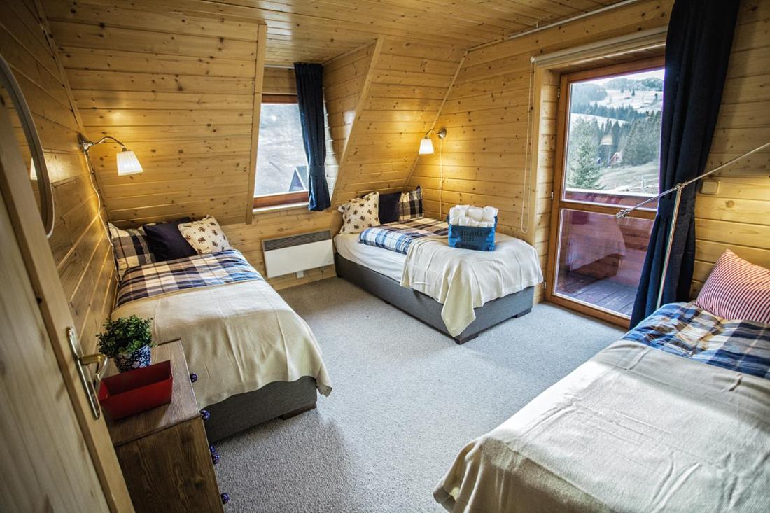 Three-Bedroom Chalet photo 2