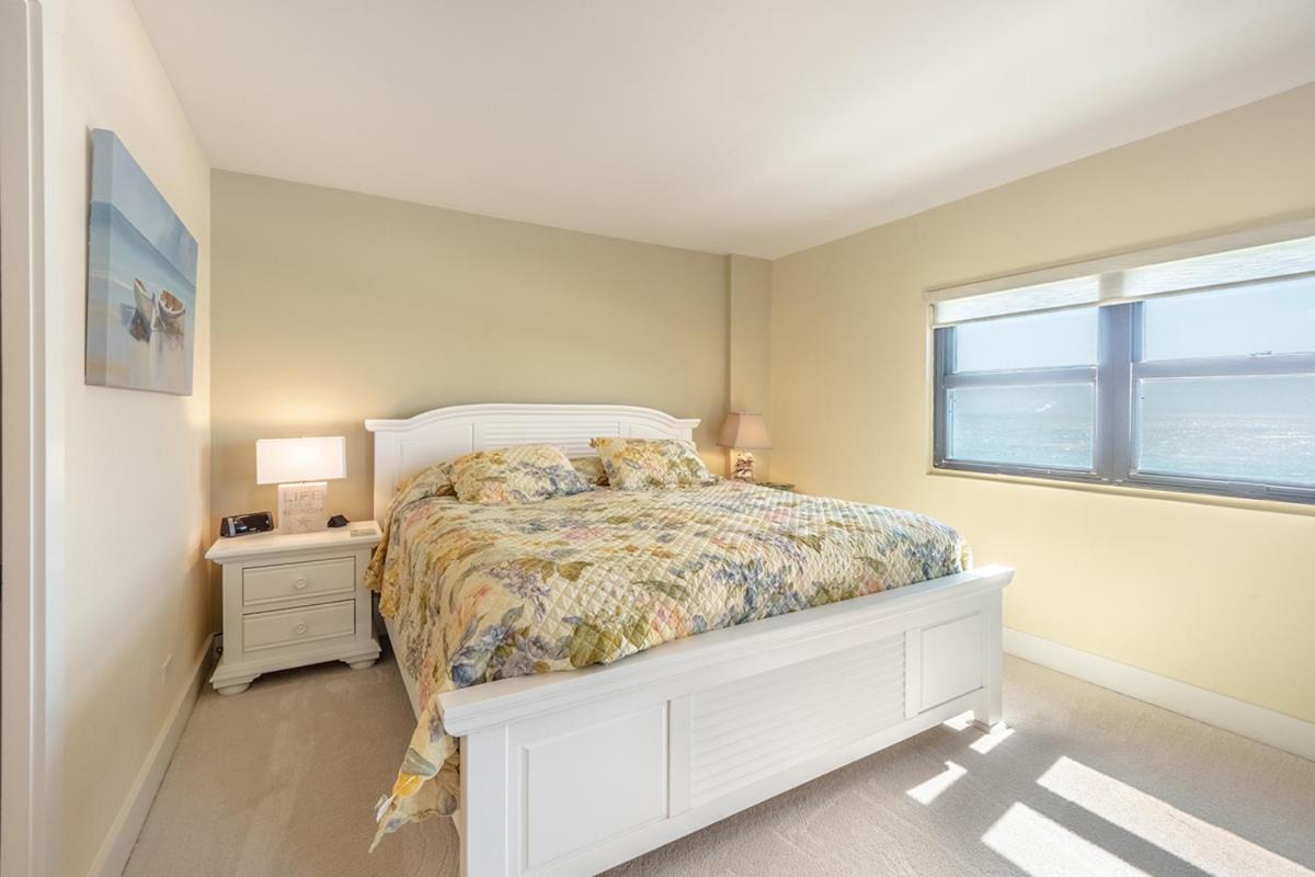 Two-Bedroom Apartment - Oceanfront photo 1