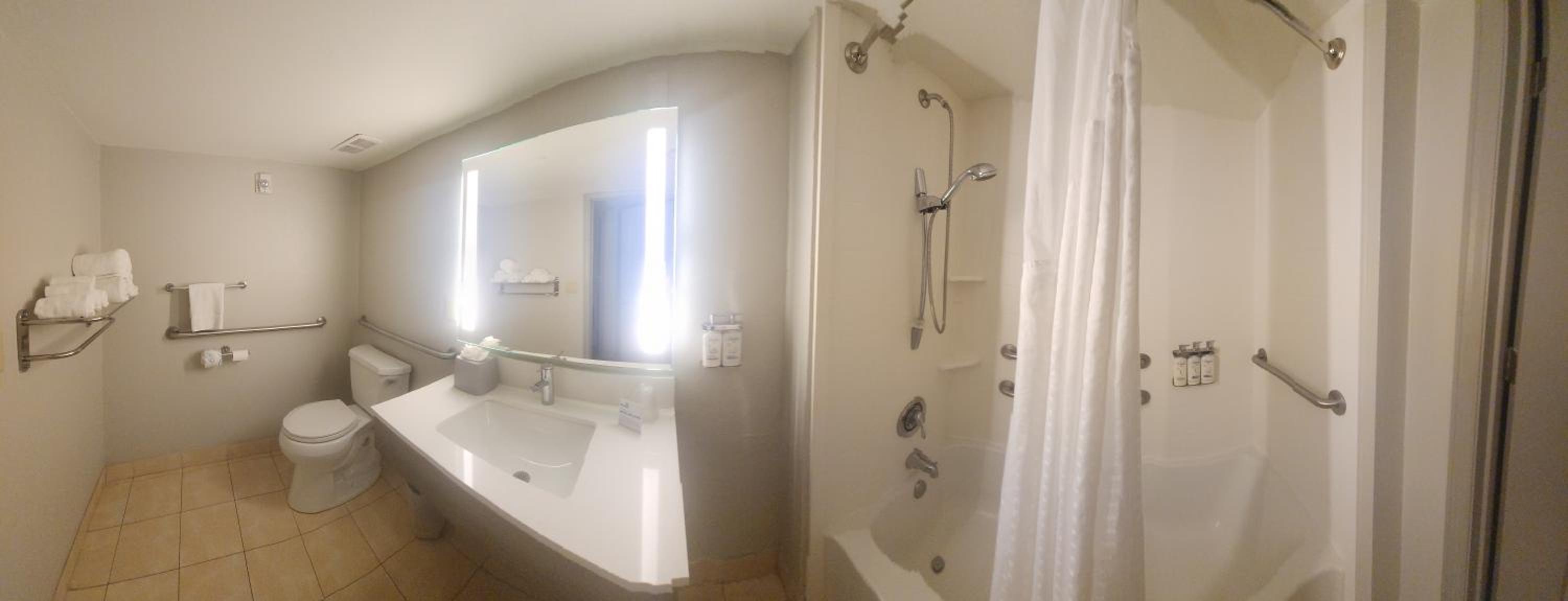 Deluxe King Room - Mobility Access
