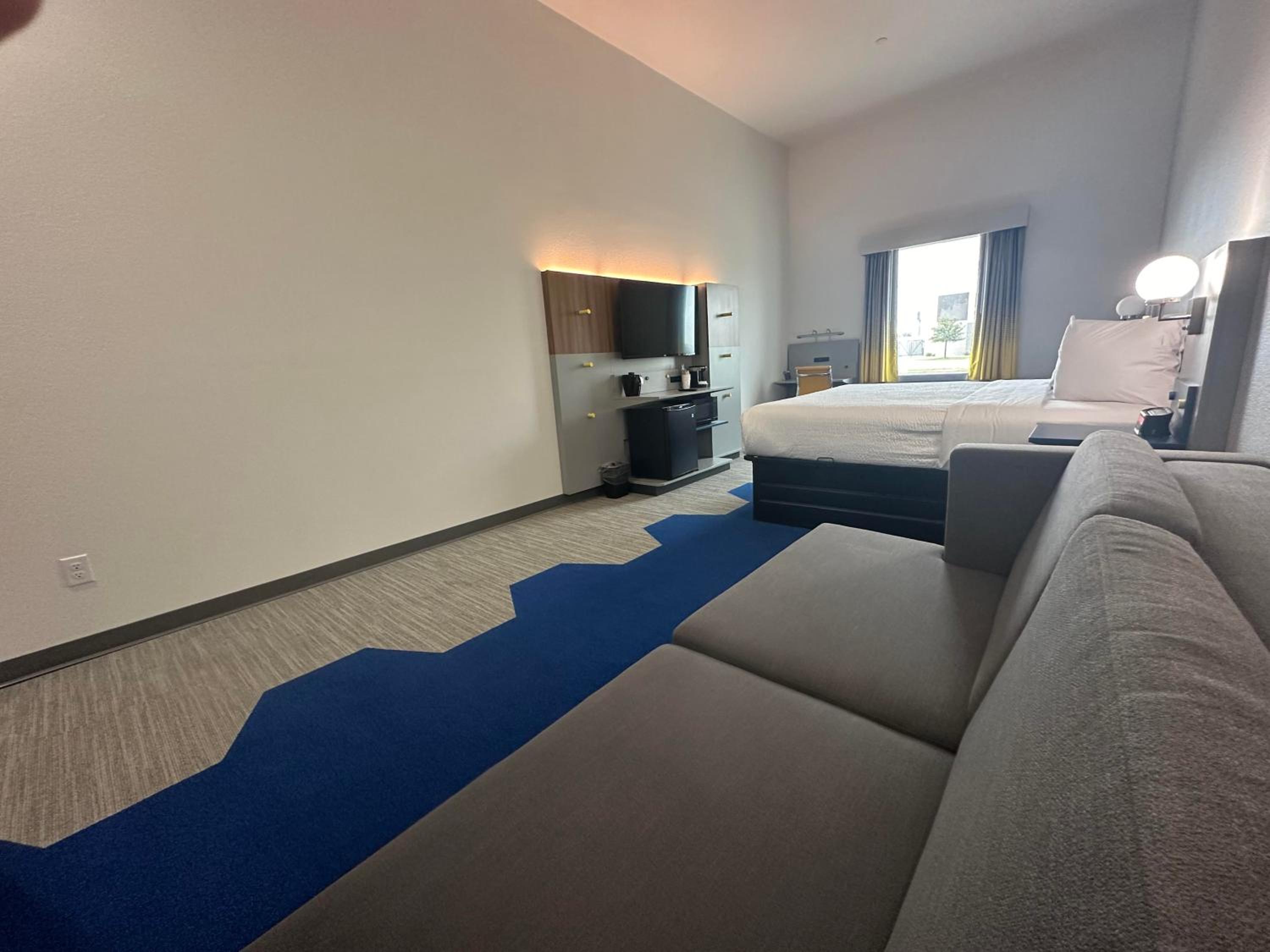 King Studio Suite - Non-Smoking - Photo 1