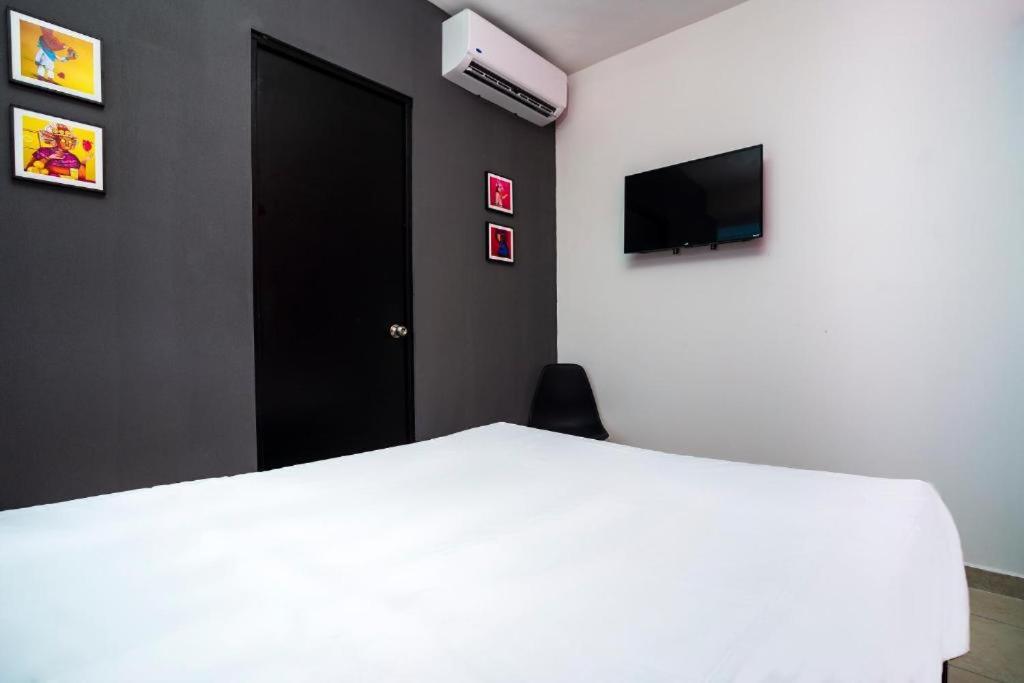 Small Double Room - Photo 3