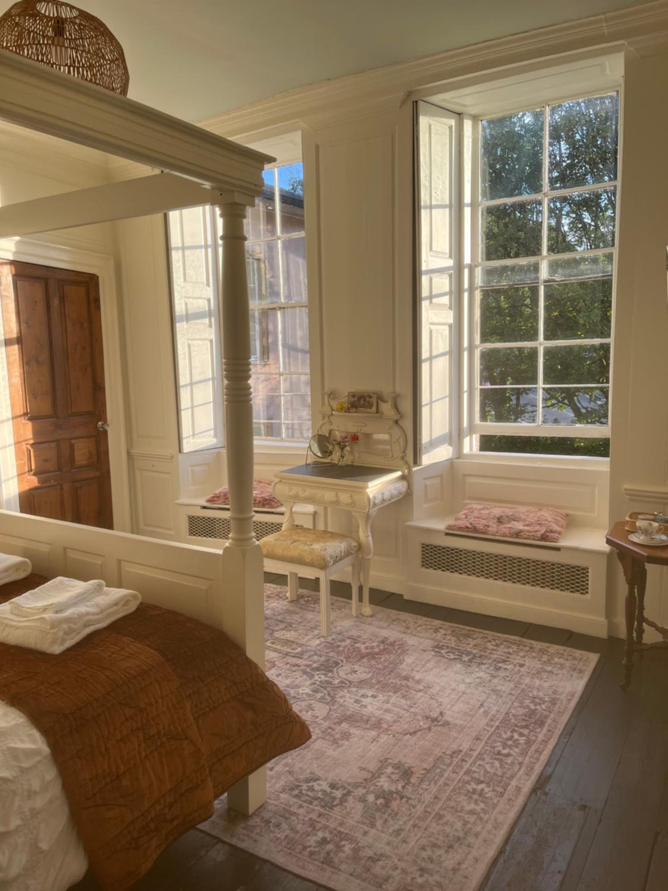 Deluxe King Room photo 2