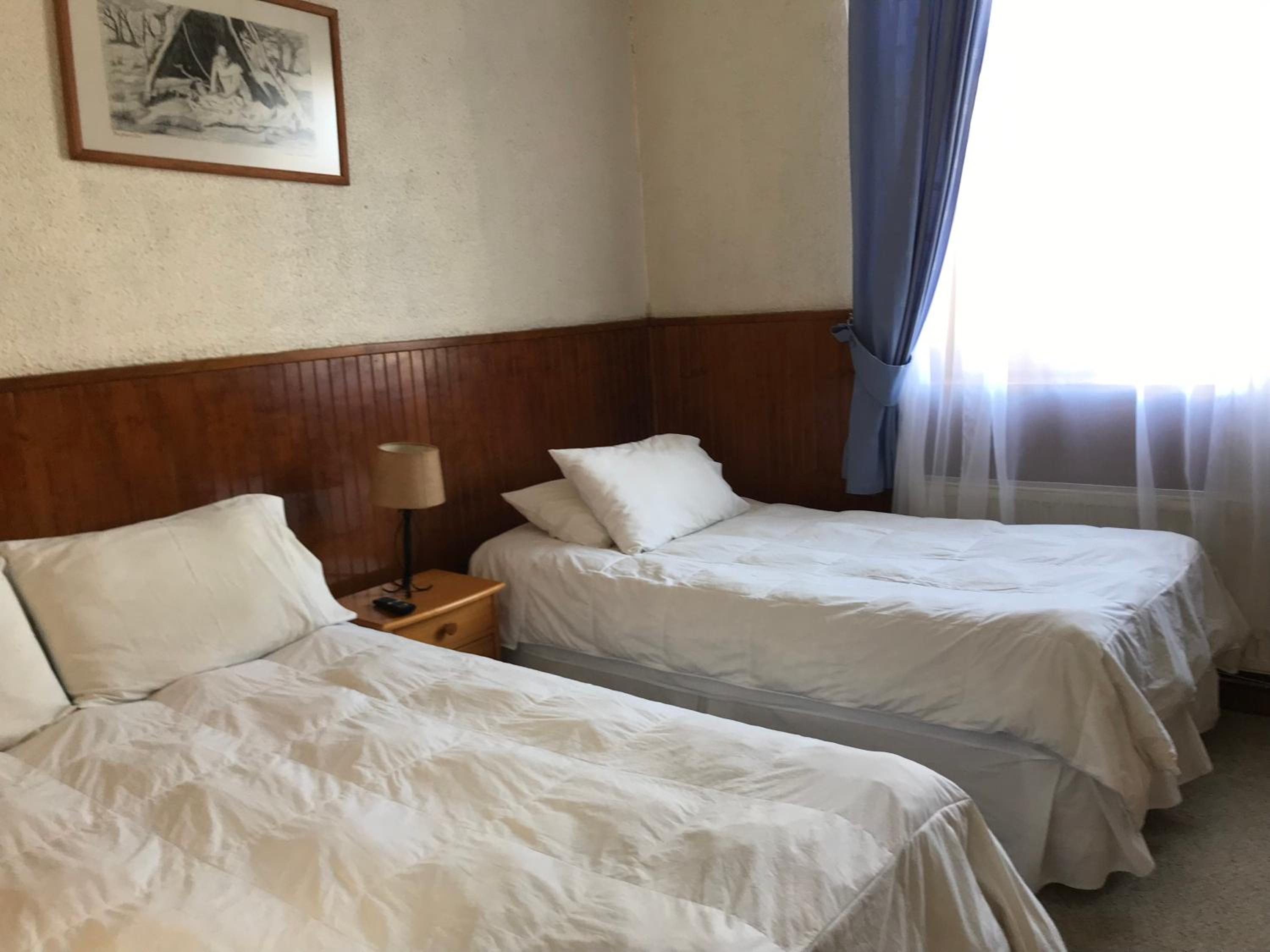 Quadruple Room with Private Bathroom photo 1