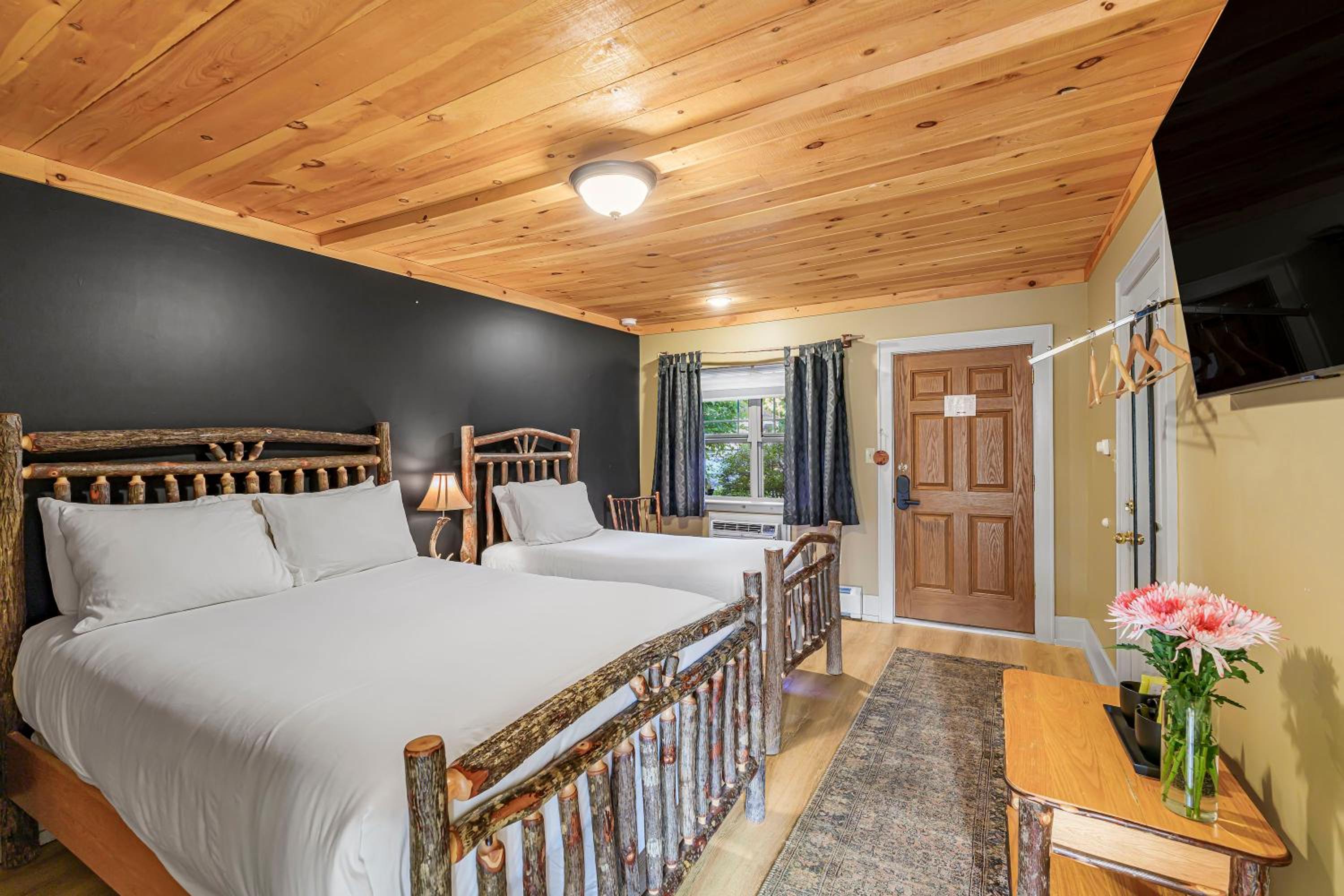 Standard Double Room - Photo 2