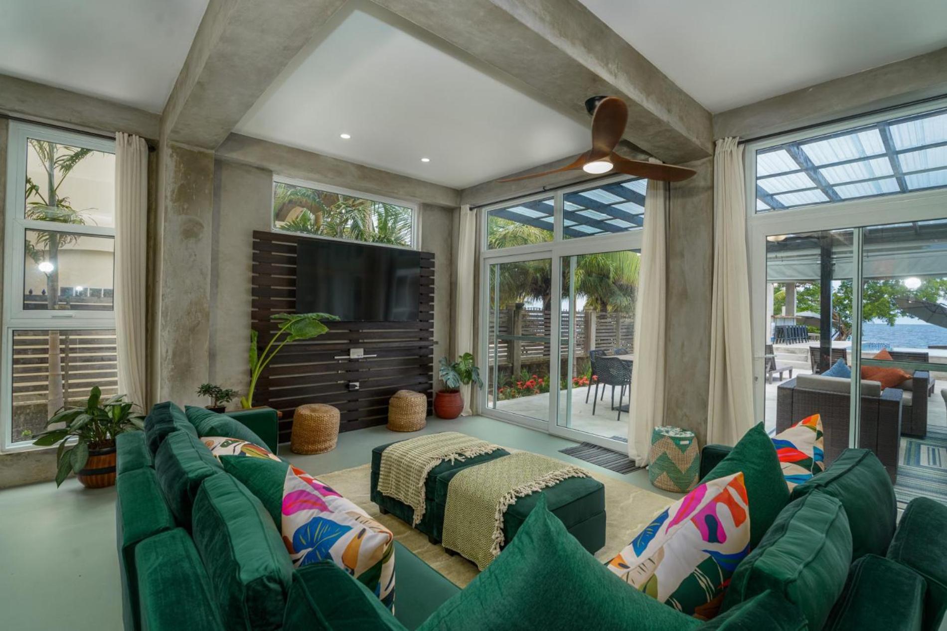 Villa - Beach Front photo 1