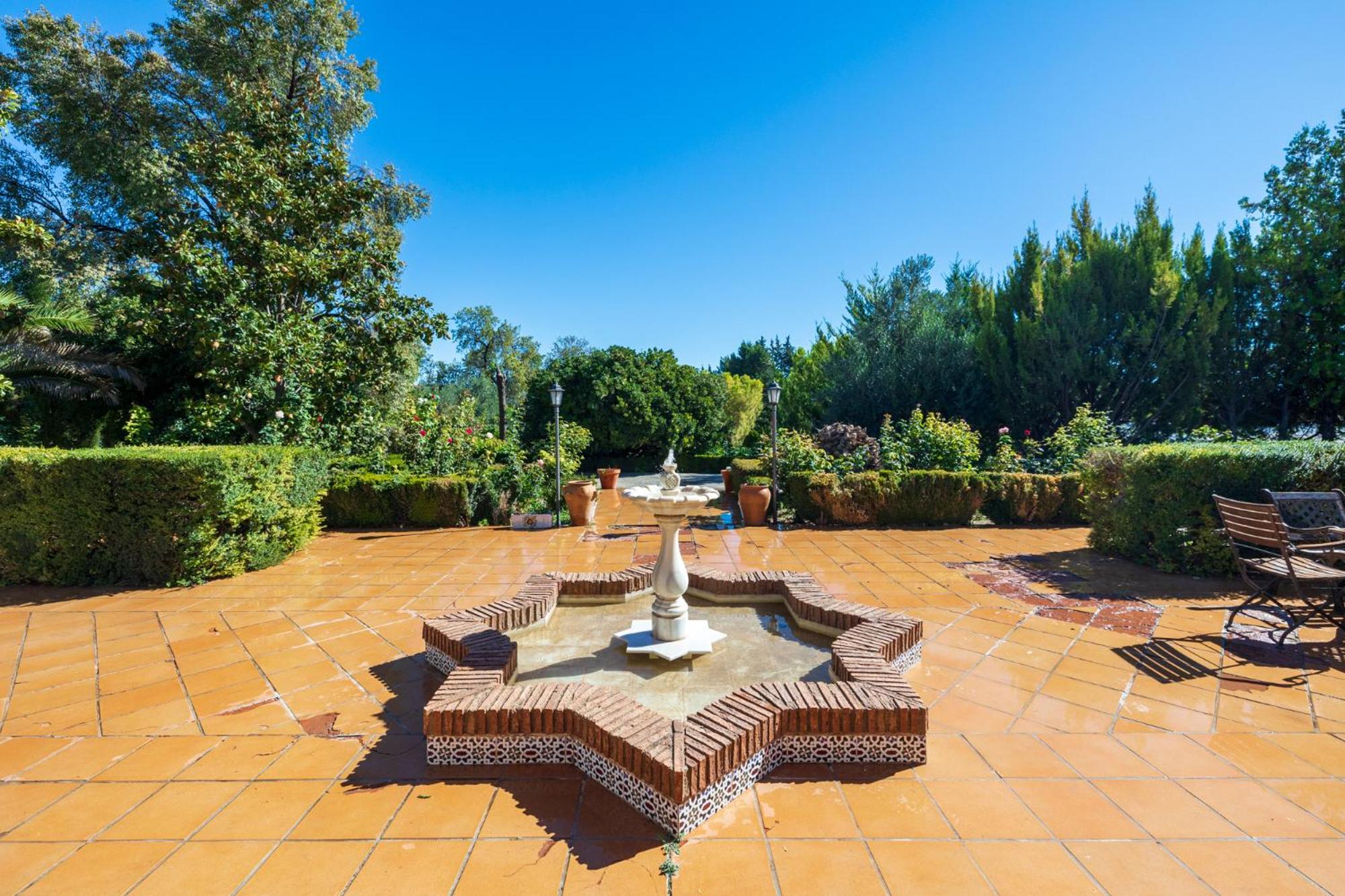 Villa with Private Pool photo 3