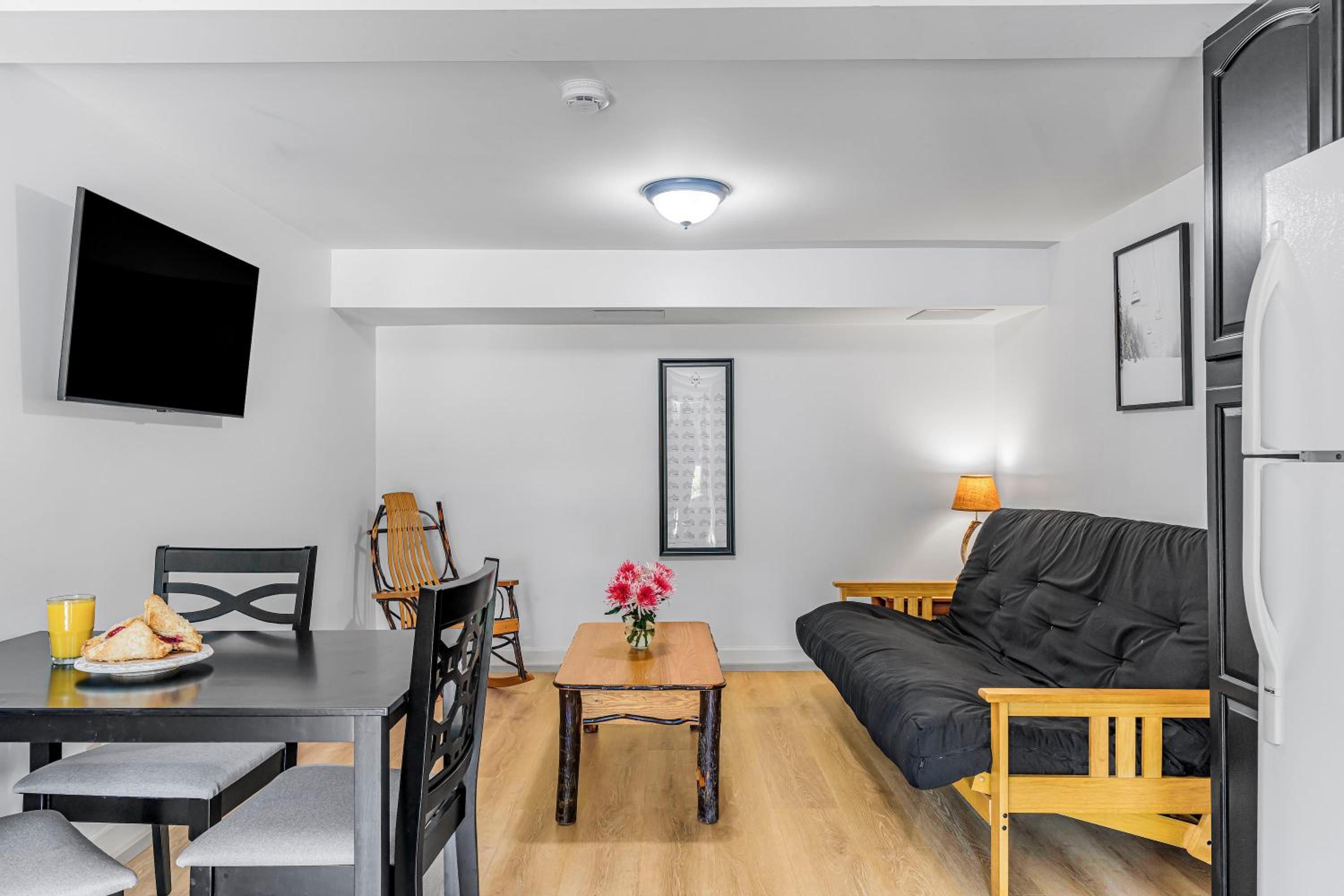 Duplex Suite - Photo 5