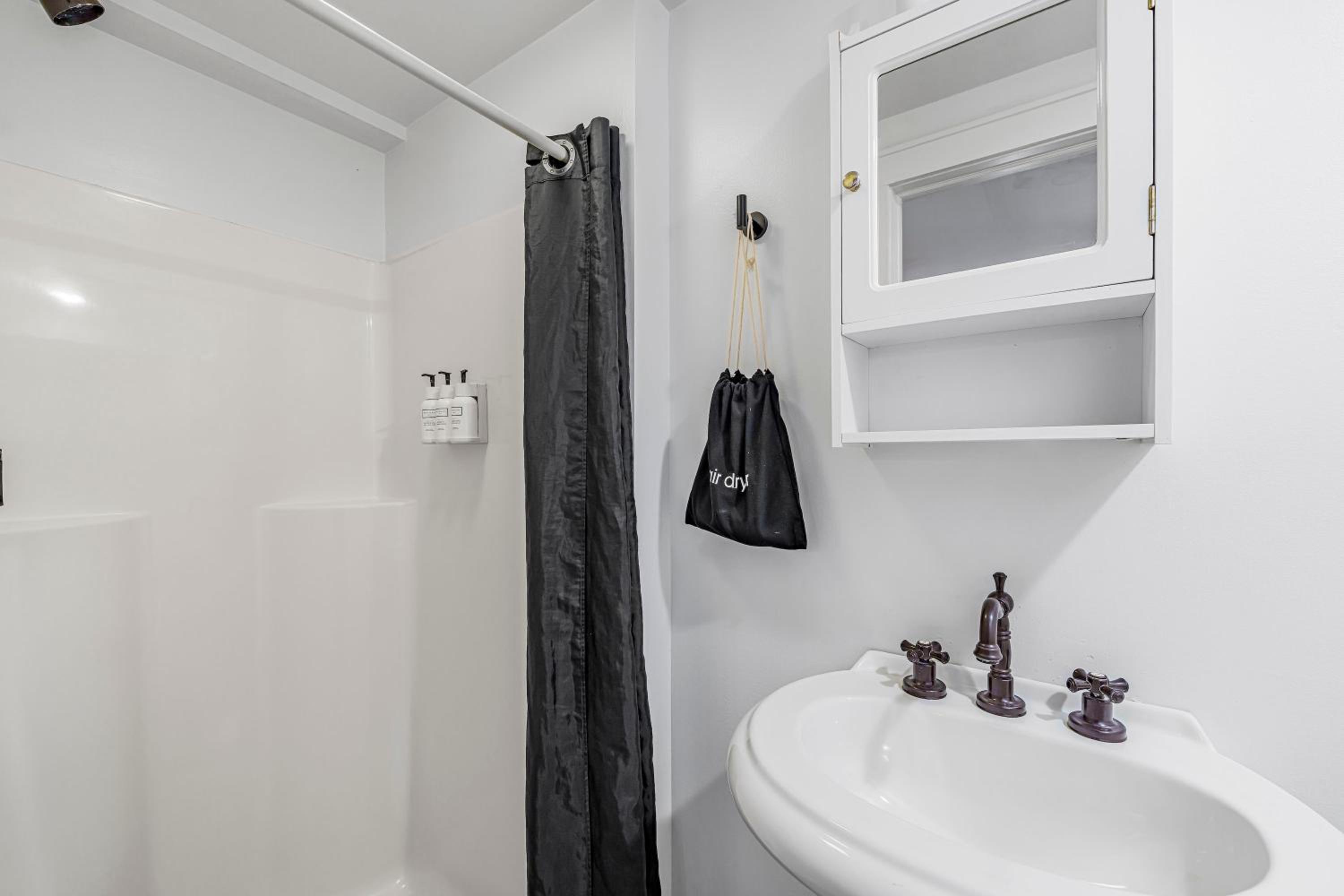 Two-Bedroom Suite - Photo 6