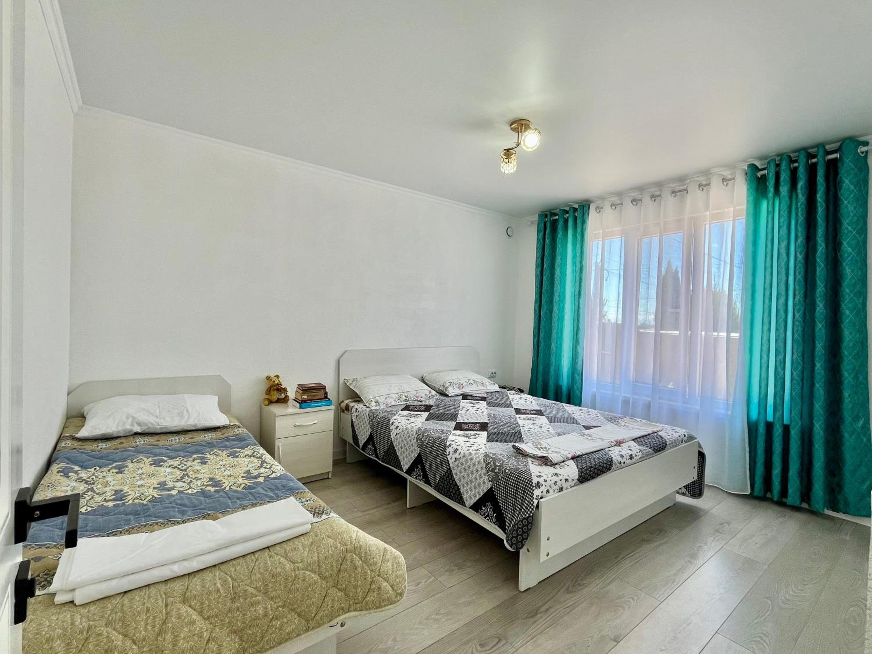 One-Bedroom Apartment photo 1