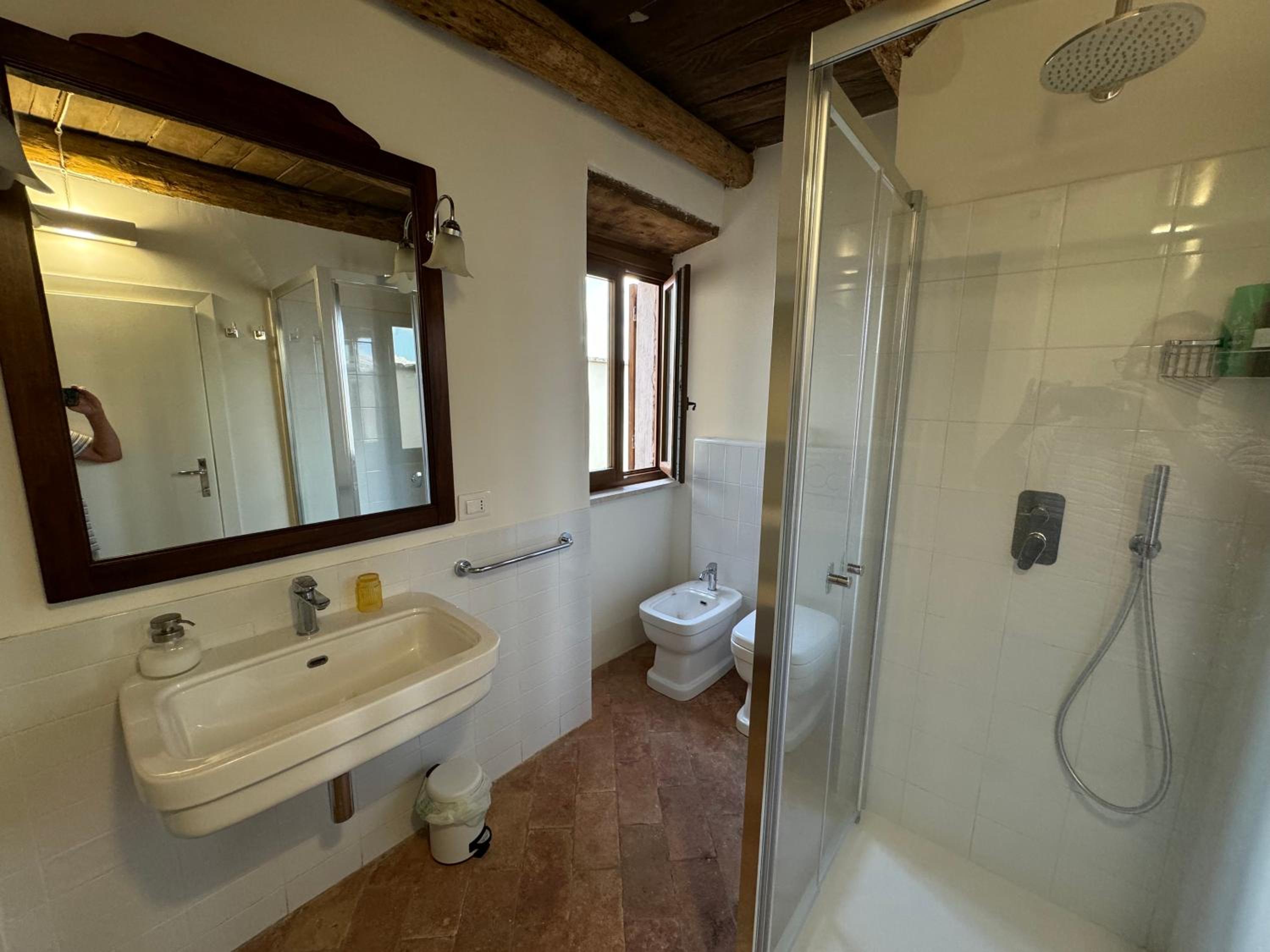 Two-Bedroom Apartment with Garden View - Photo 13