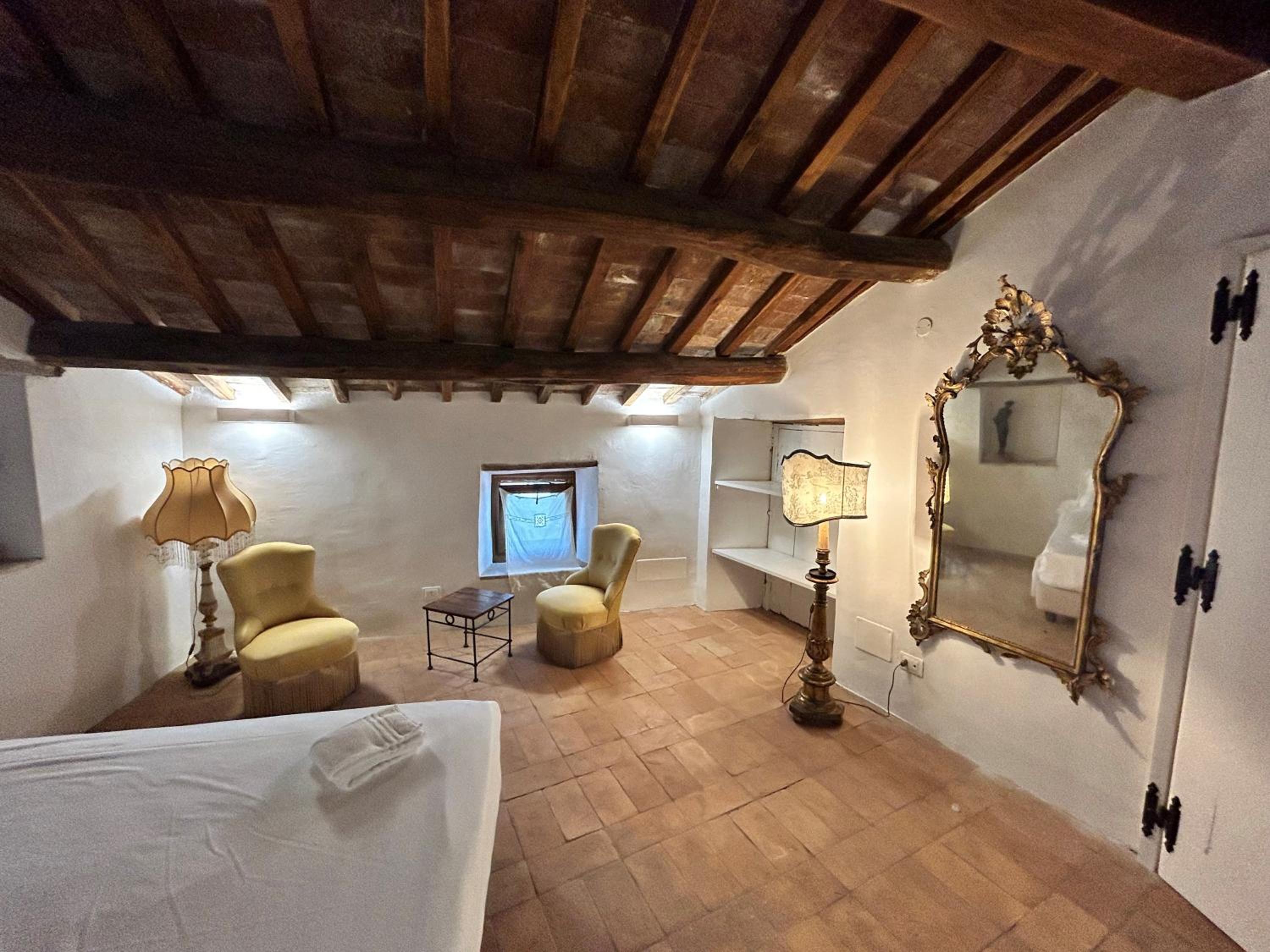 Two-Bedroom Apartment with Garden View - Photo 6