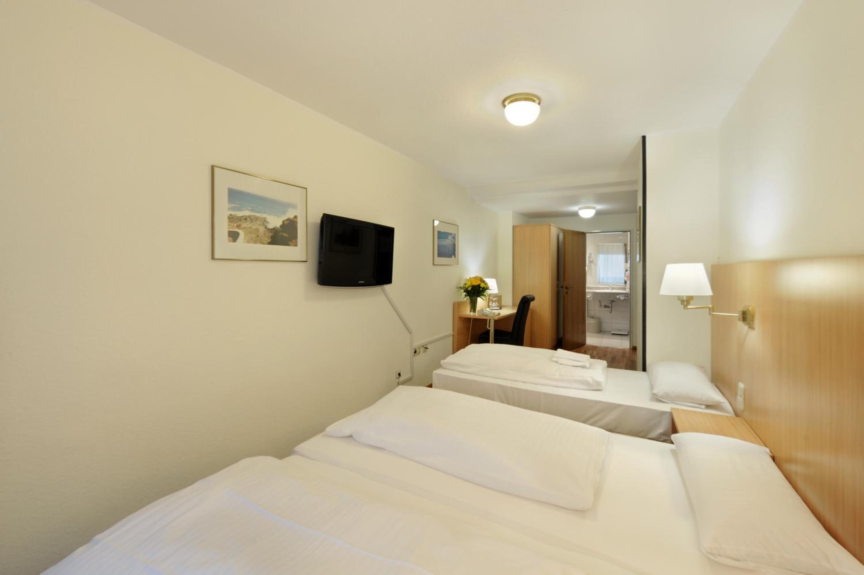 Triple Room - Photo 1