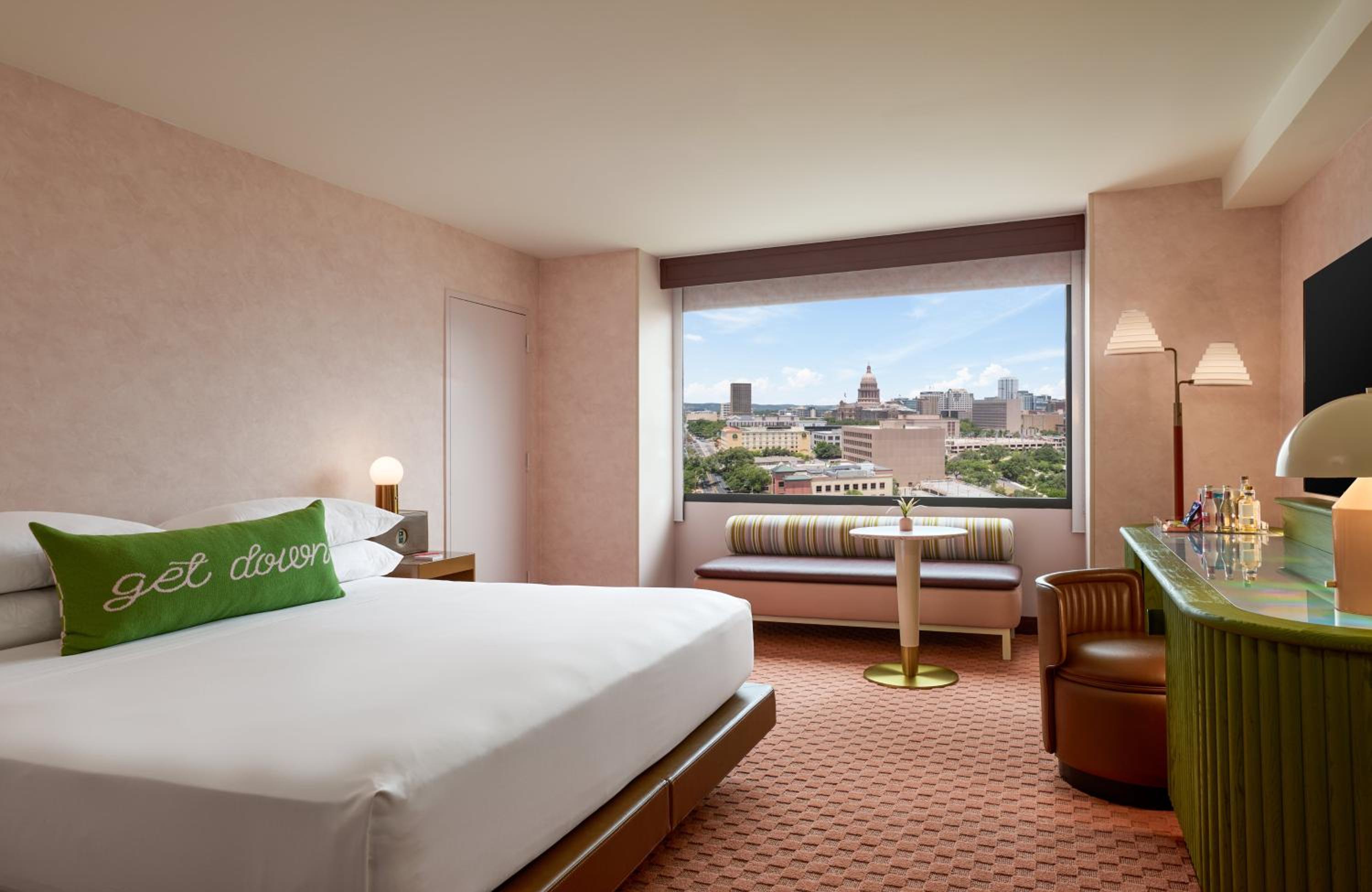King Room with Capitol Building View - Photo 11
