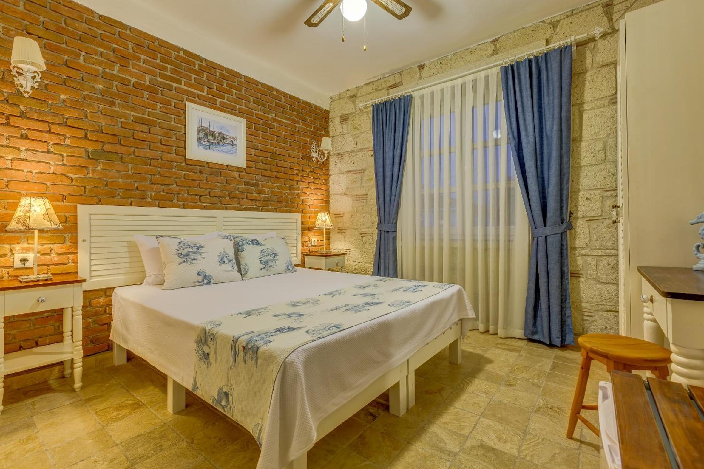 Quarto Duplo