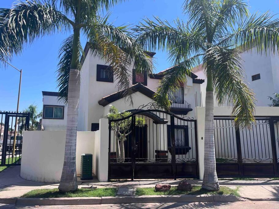 Three-Bedroom House photo 2