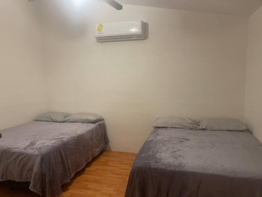 Three-Bedroom House photo 3