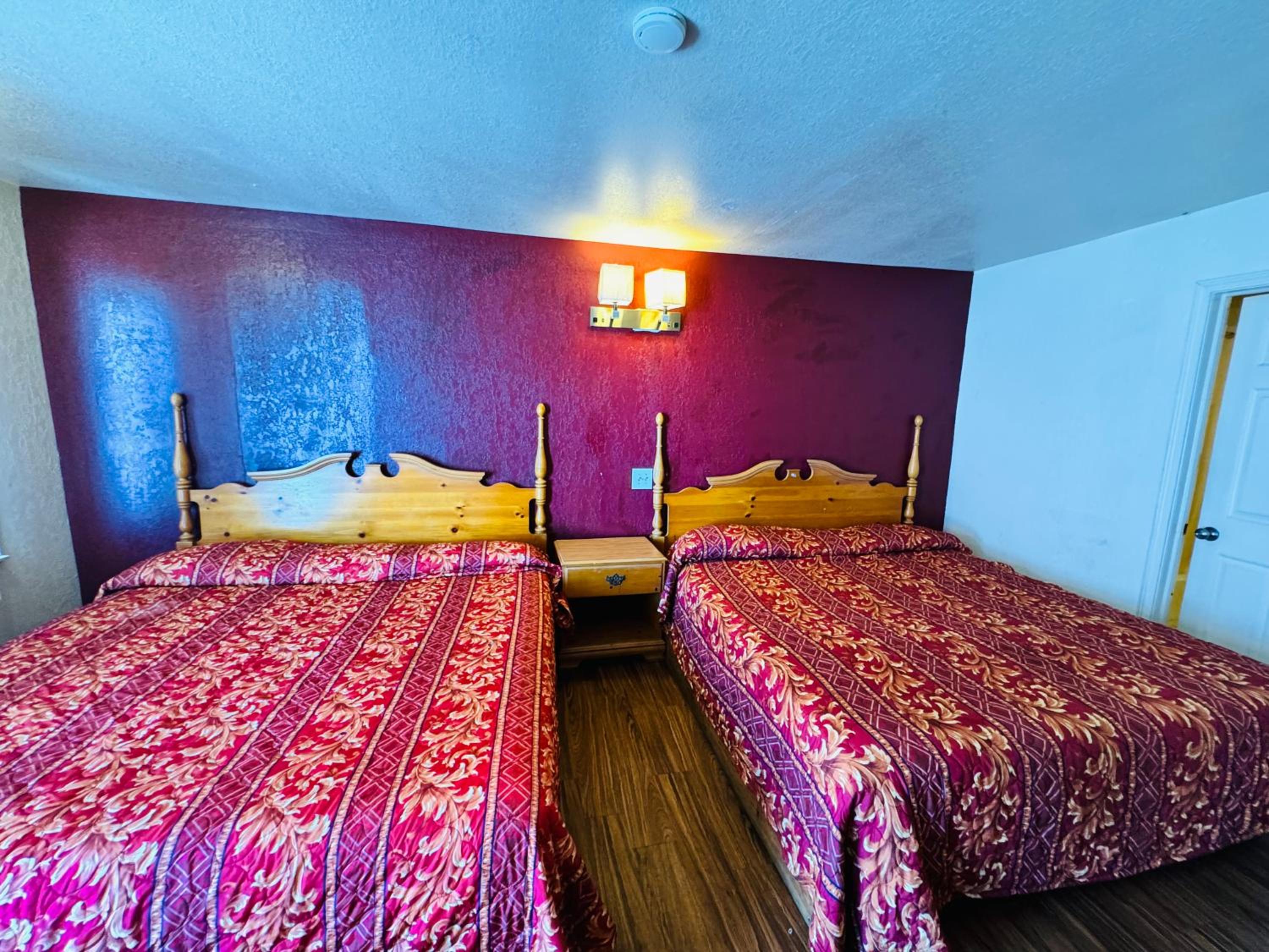 King Room with Pool View - Photo 2