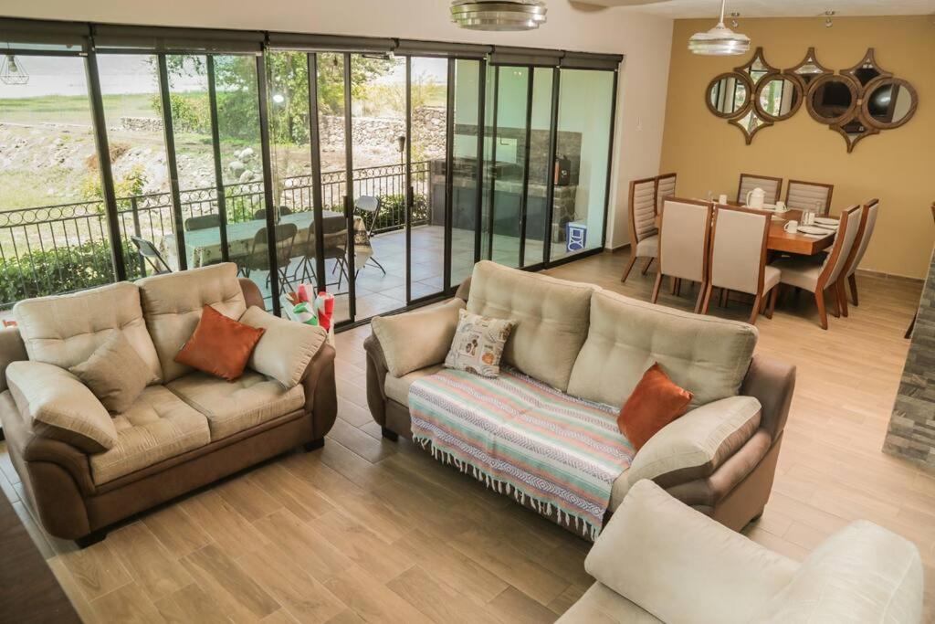 Three-Bedroom House photo 1