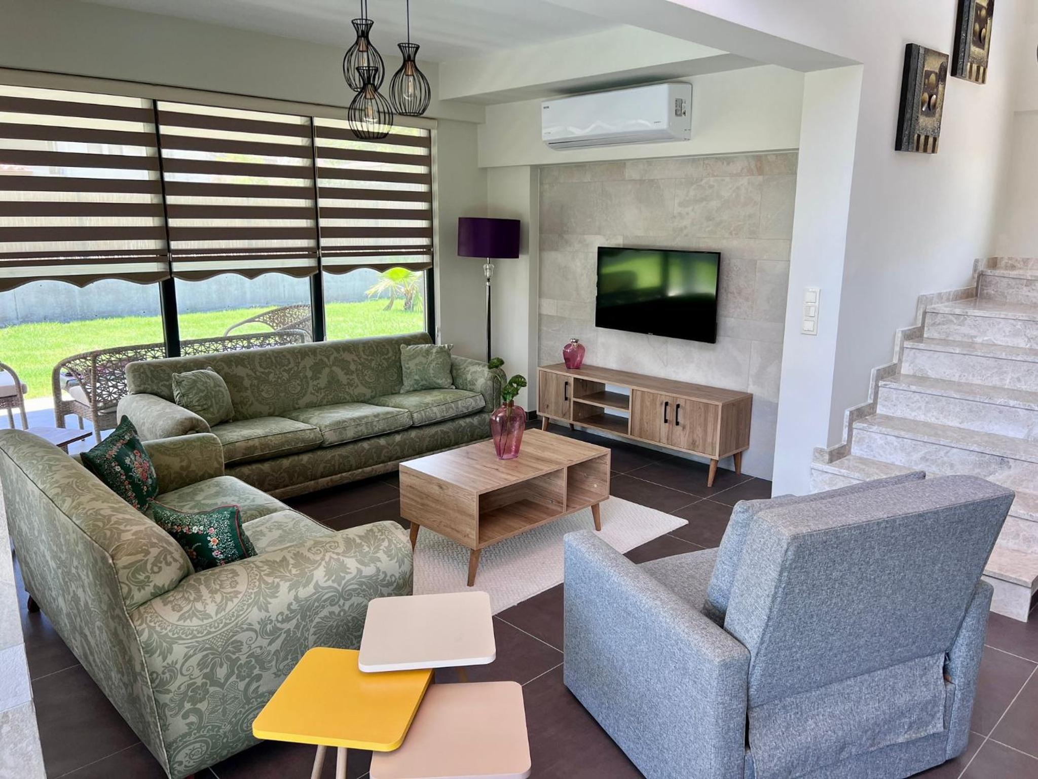 Villa photo 2