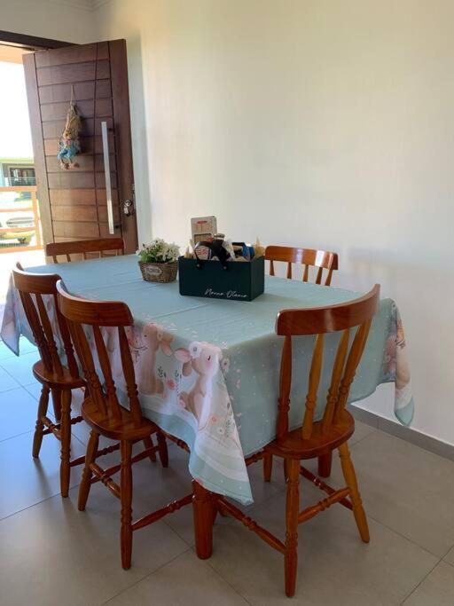 Three-Bedroom House photo 2