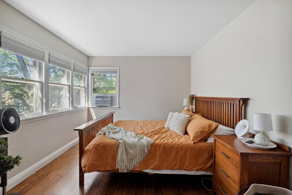 Two-Bedroom House photo 3