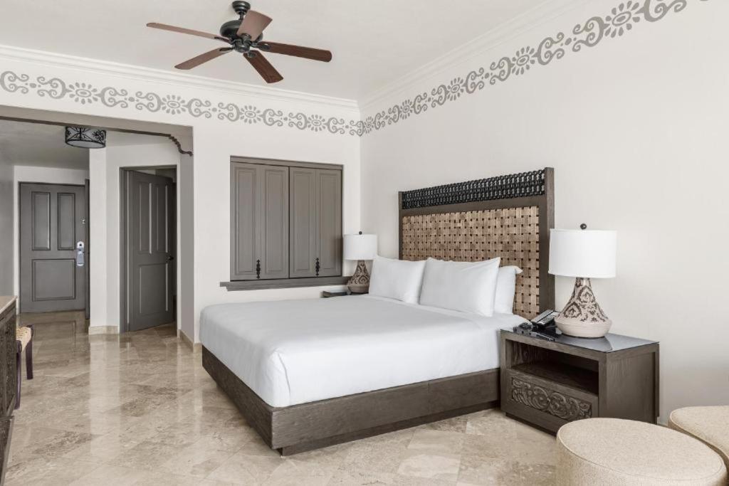 King Suite with Ocean View photo 1
