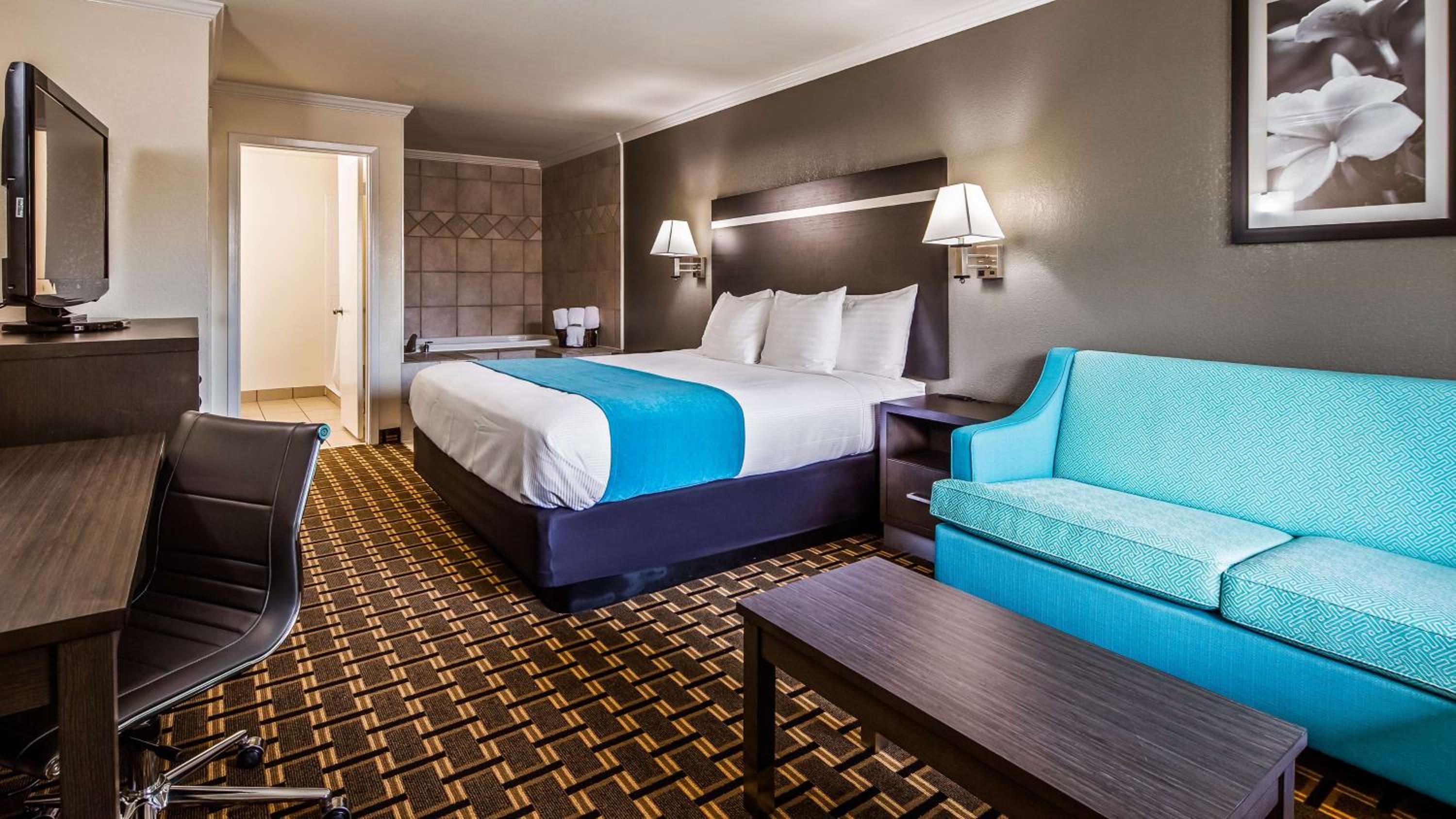 King Suite - Photo 1
