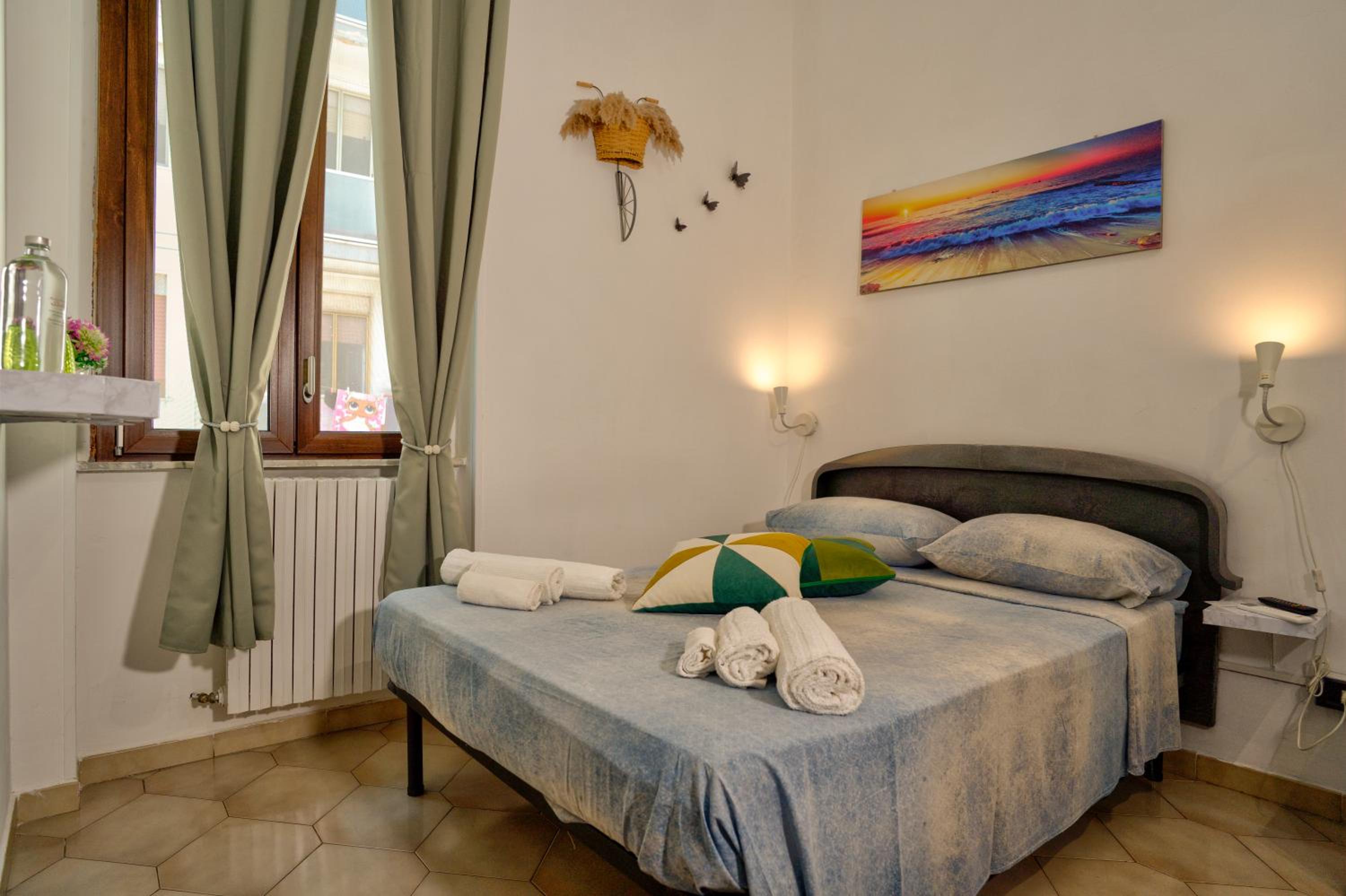 Small Double Room photo 1