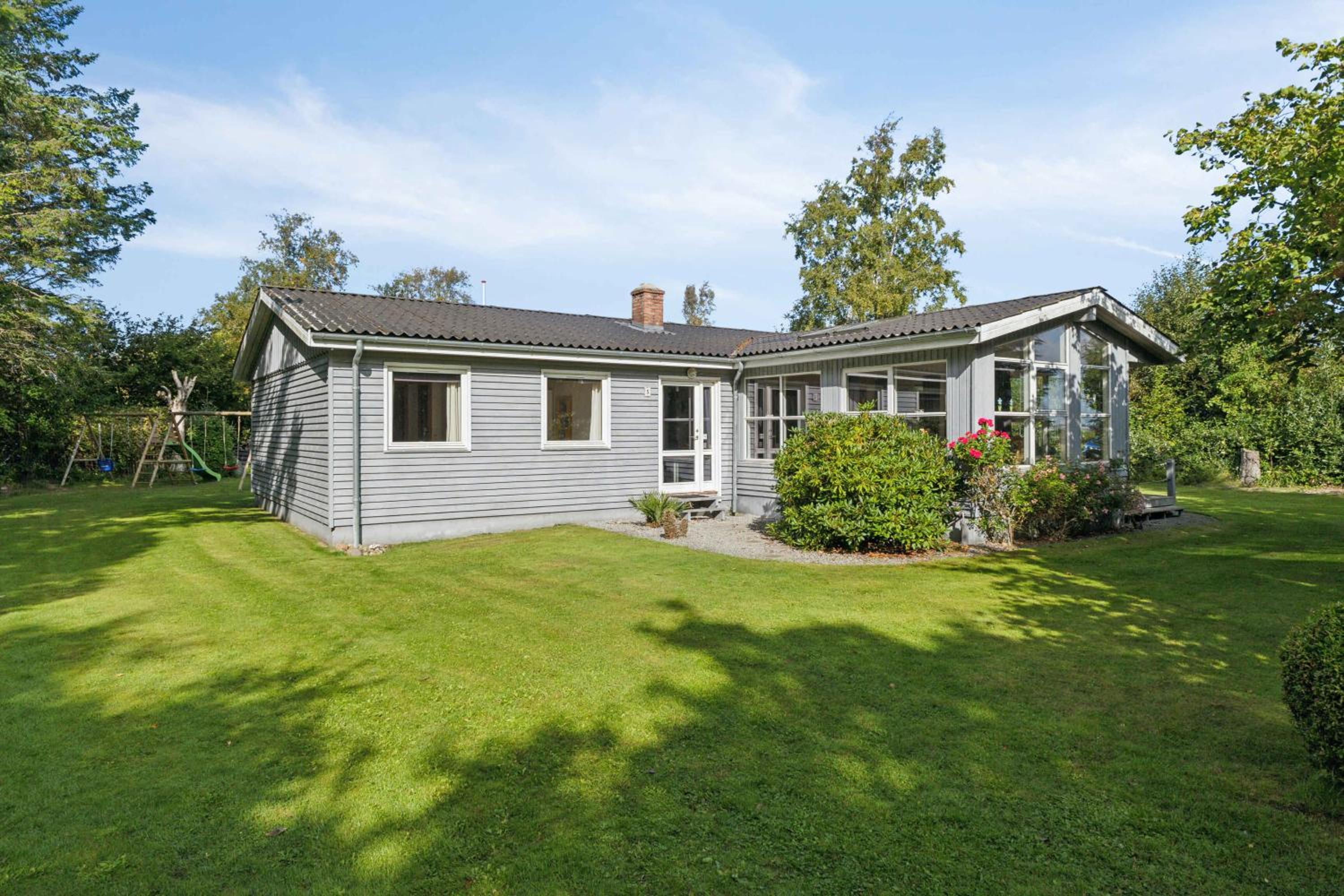 Four-Bedroom House photo 2