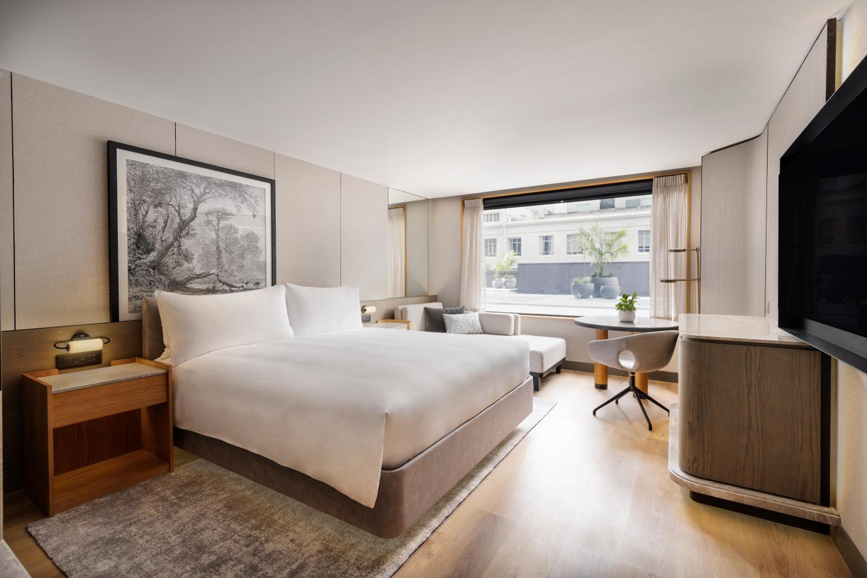 Deluxe King Room with Terrace View - Photo 1