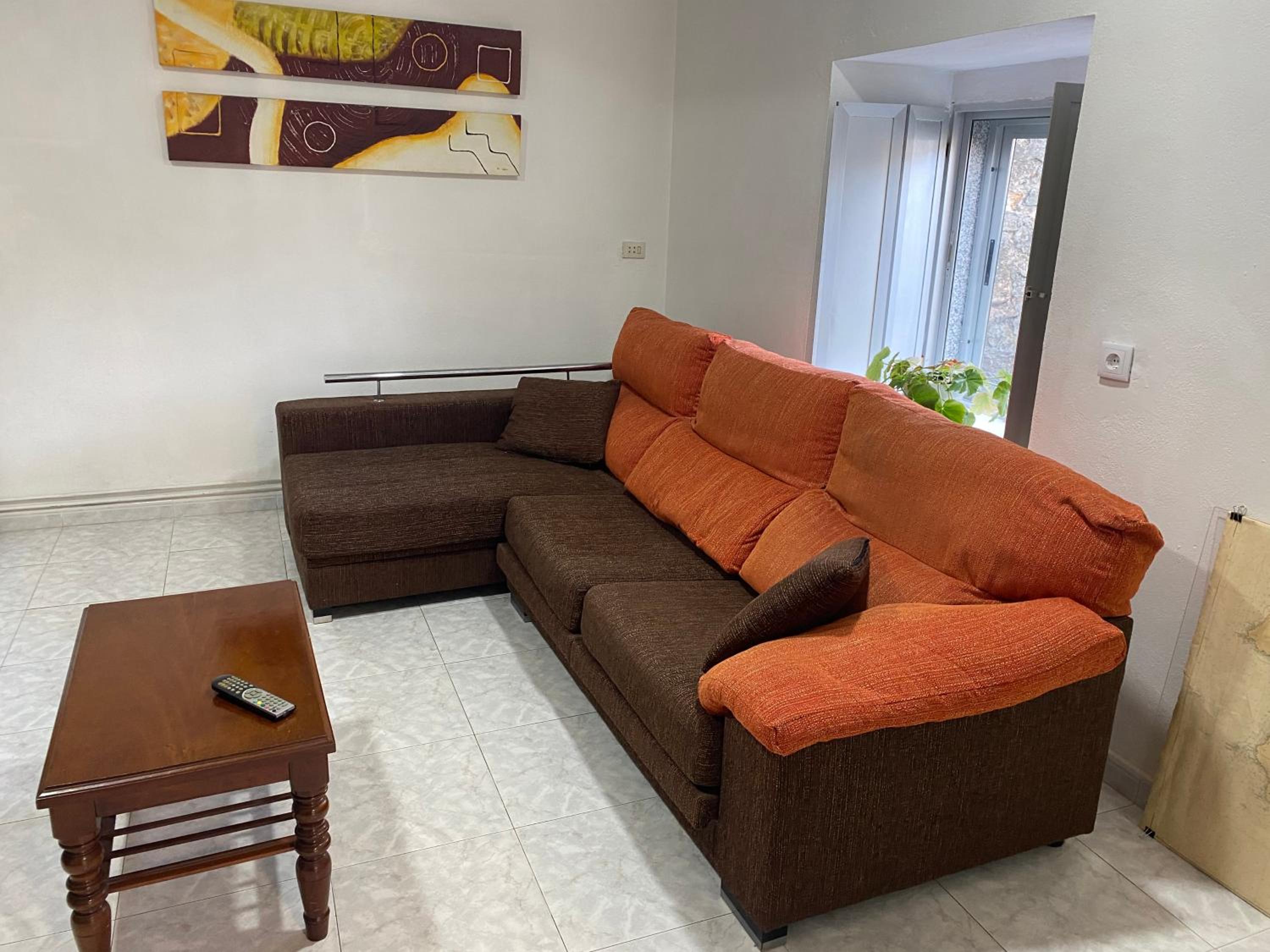 Casa de cuatro habitaciones