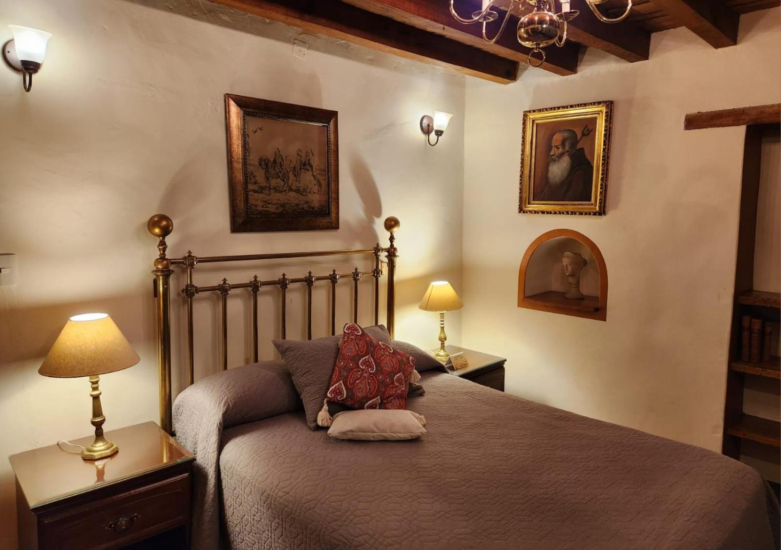 Two-Bedroom Suite - Photo 2