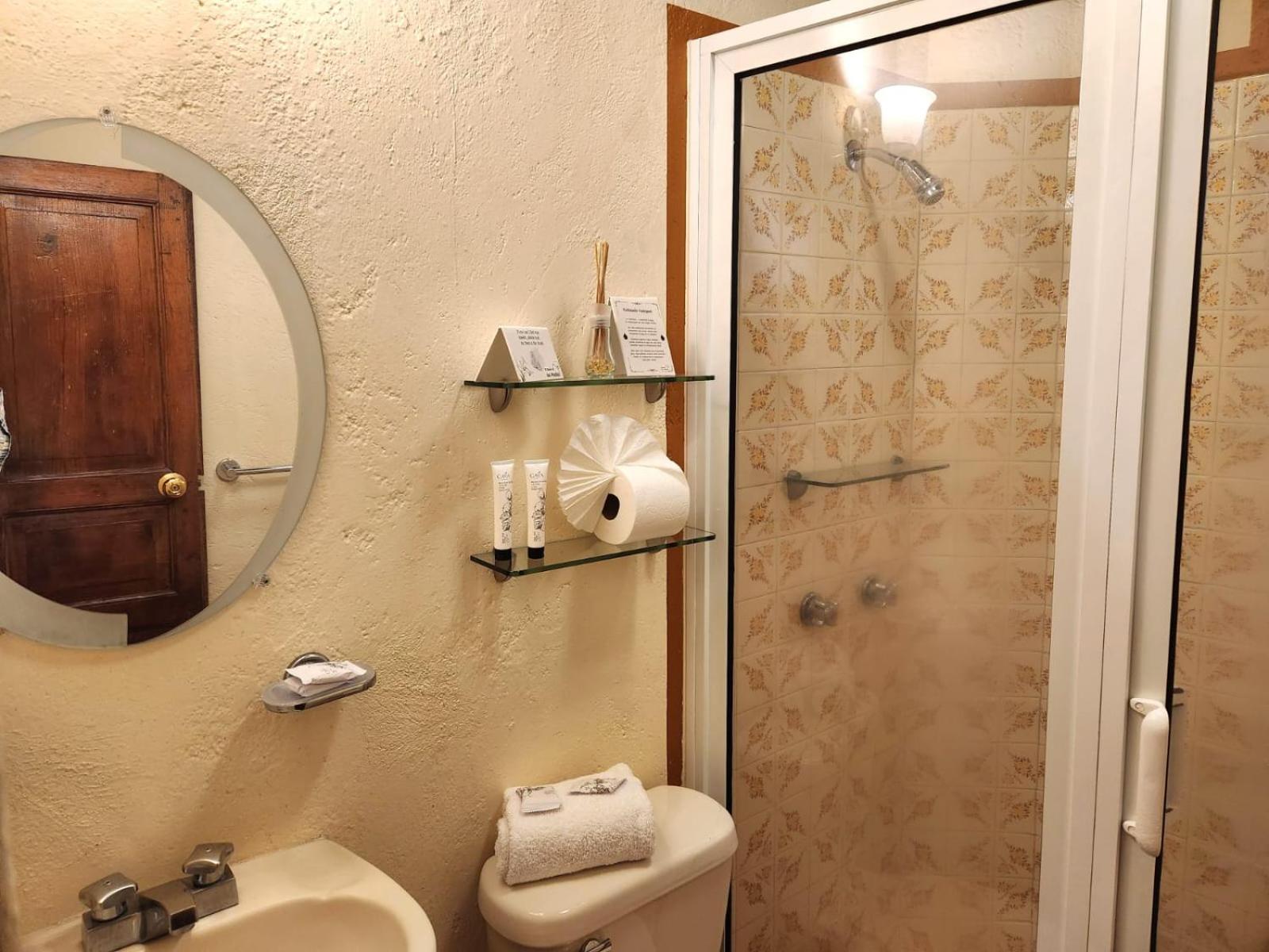 Two-Bedroom Suite - Photo 3