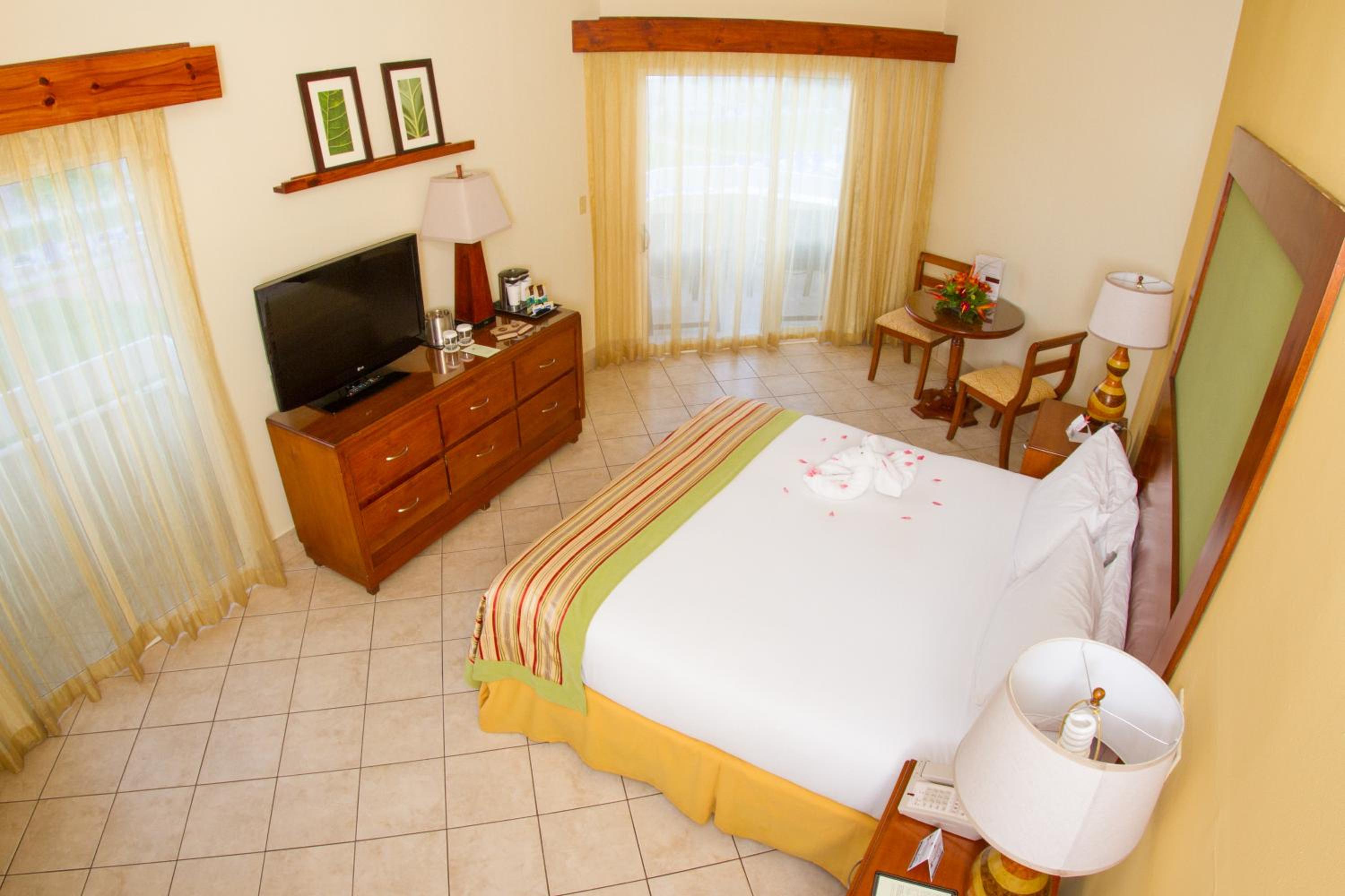 Ocean View 1 King Bed photo 1