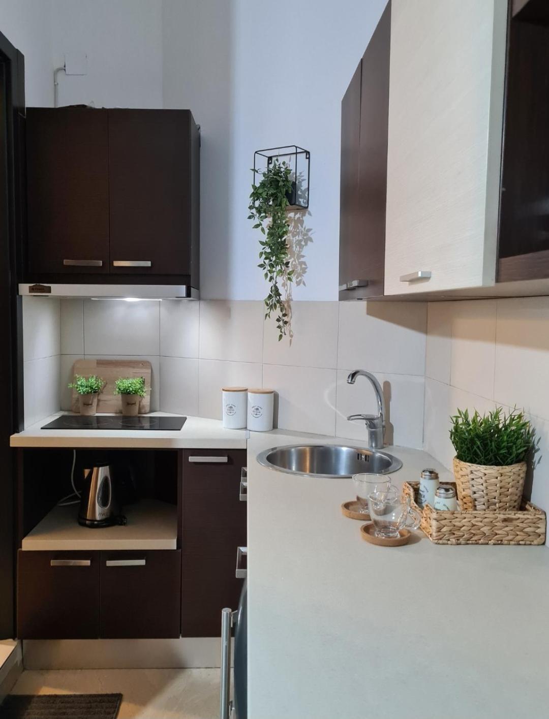 One-Bedroom Apartment - Photo 15