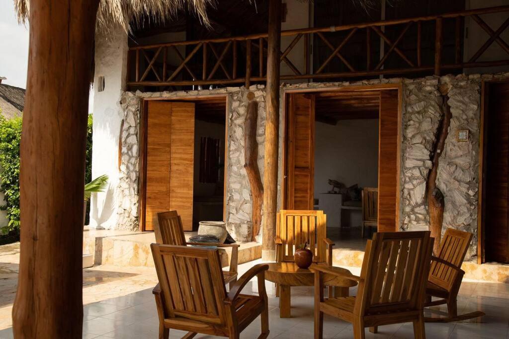 Villa photo 3