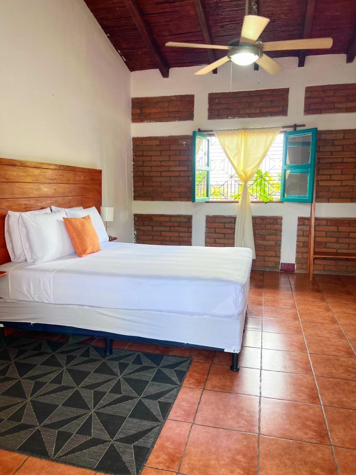 Deluxe Double Room with Balcony photo 1