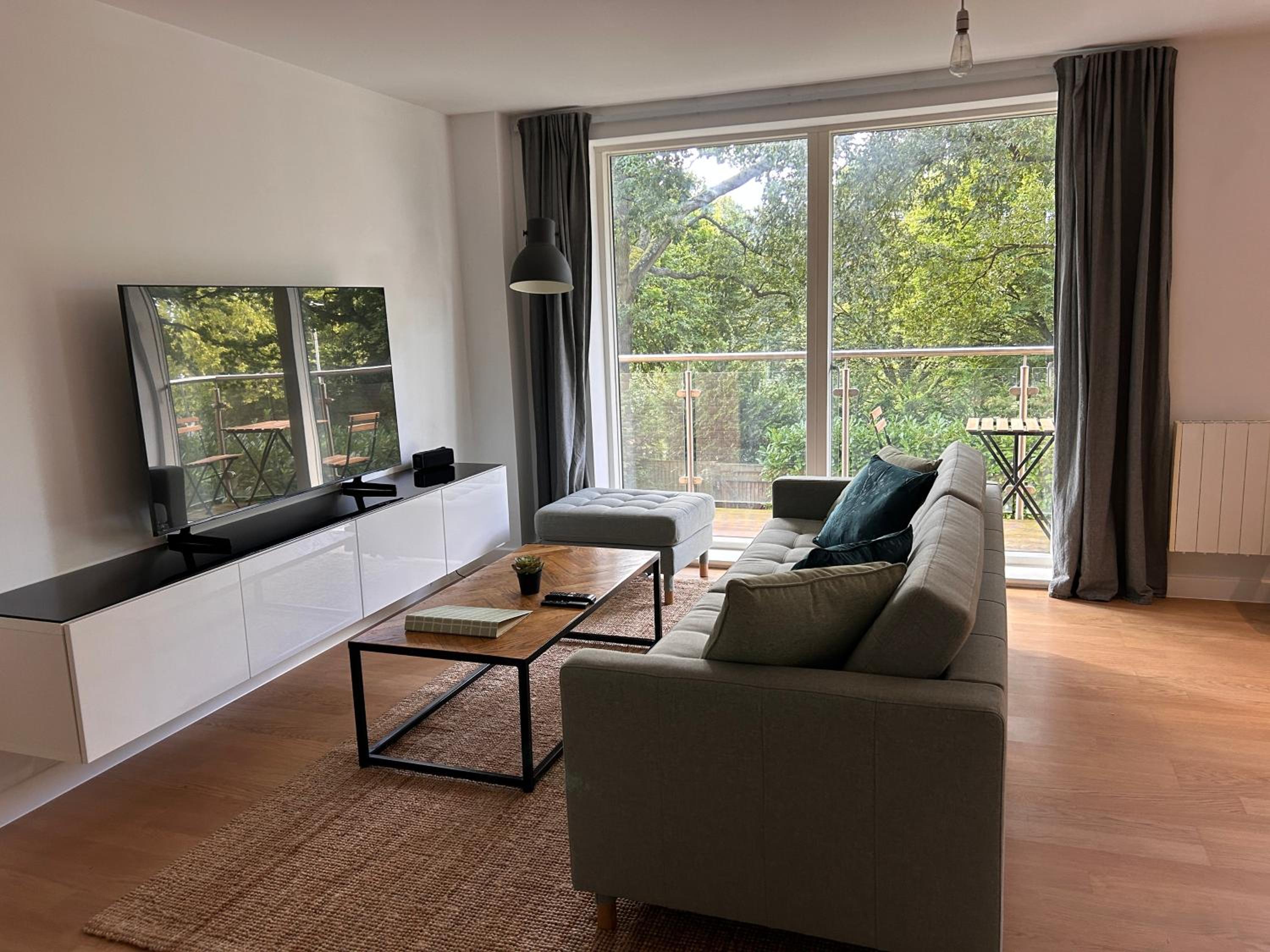 One-Bedroom Apartment photo 3
