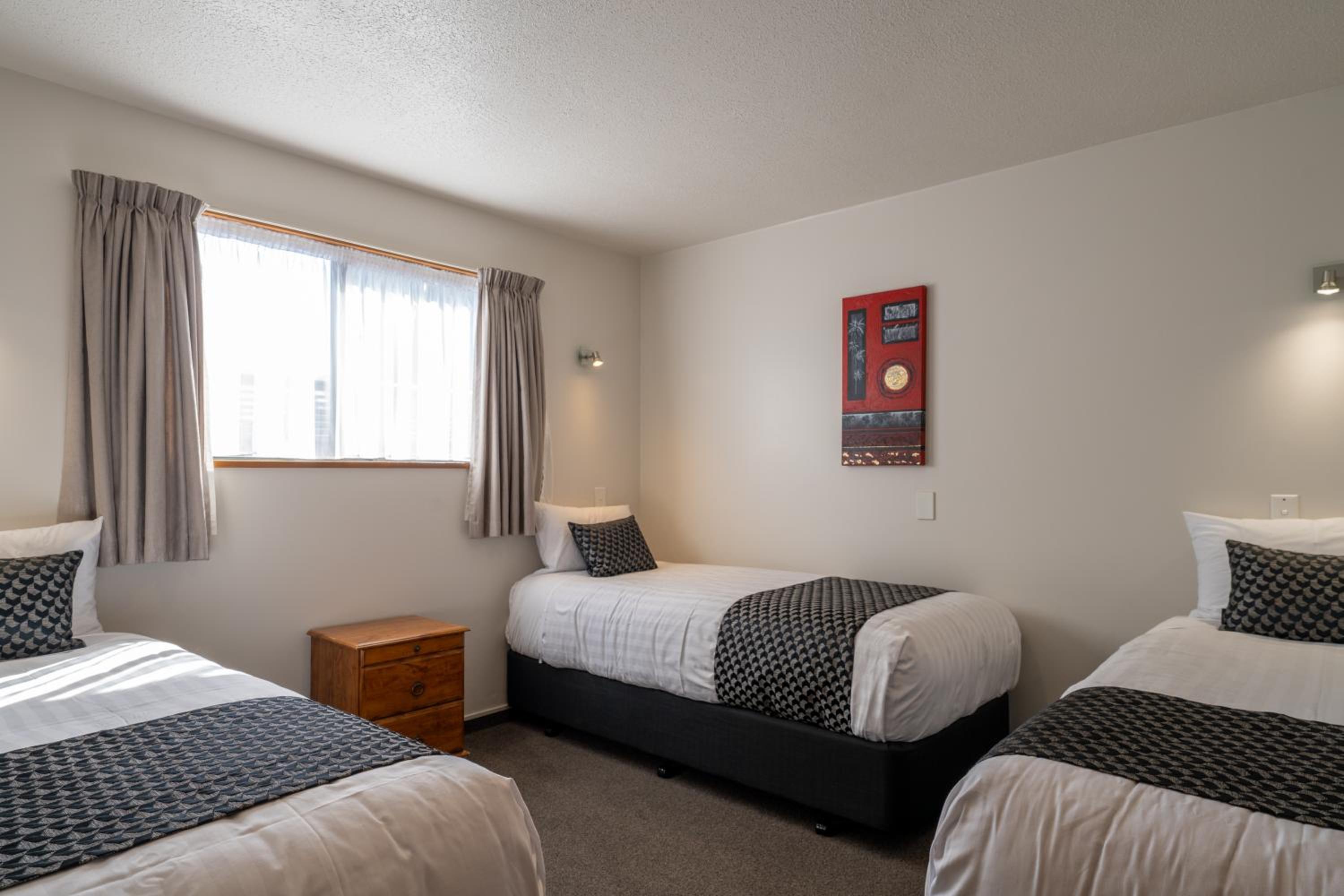 Two-Bedroom Apartment - Photo 10