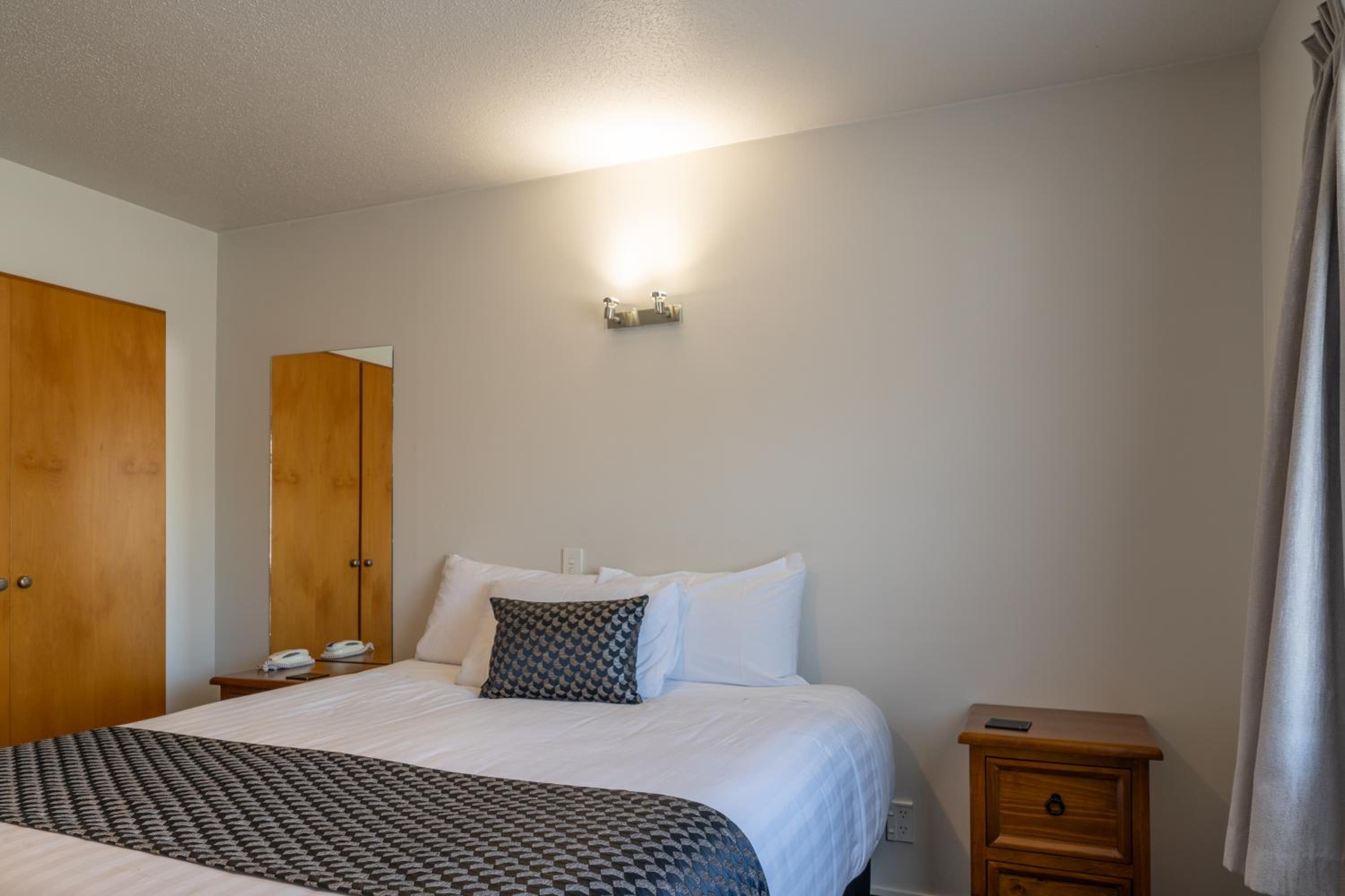 Two-Bedroom Apartment - Photo 9
