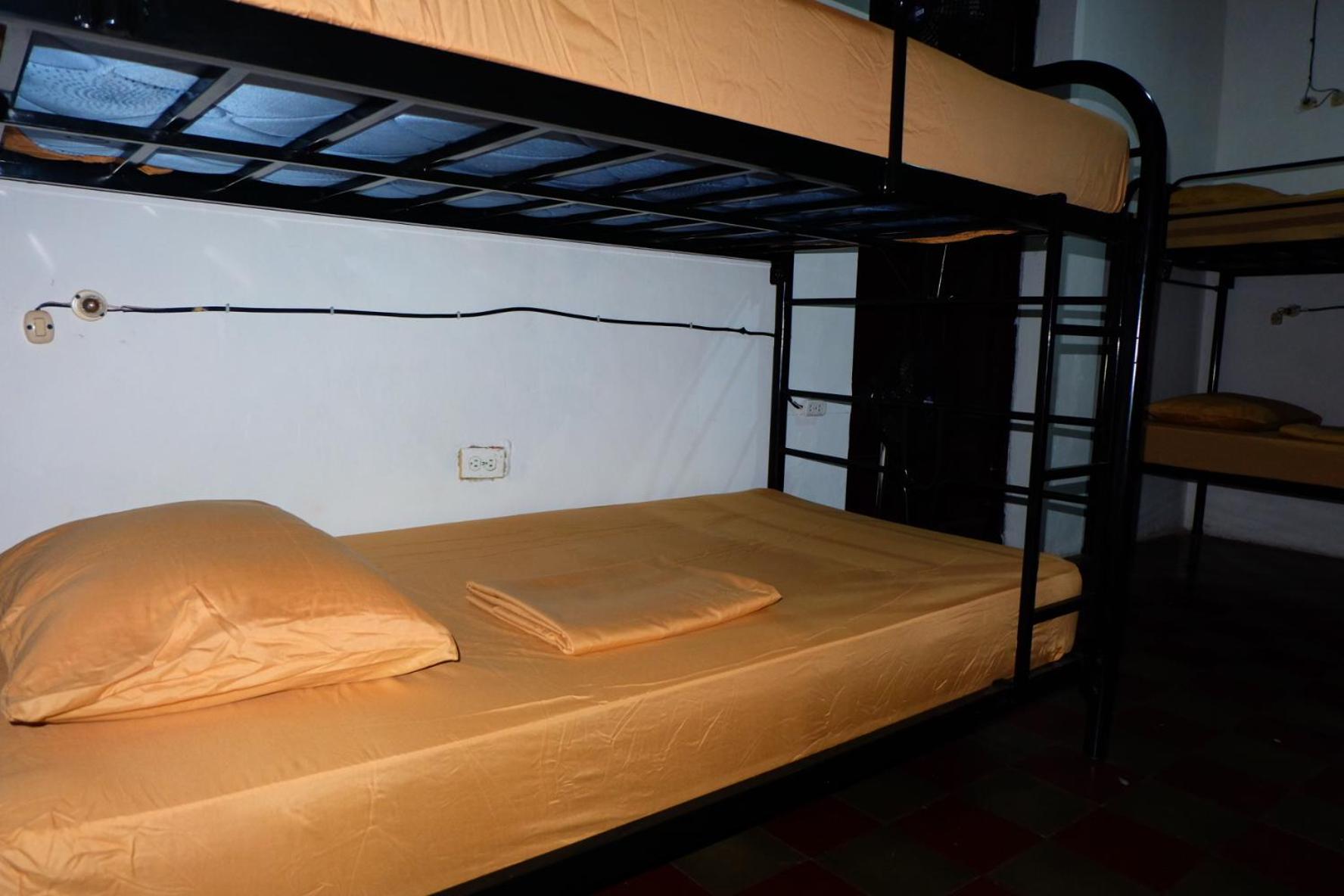 Bed in 8-Bed Dormitory Room photo 3