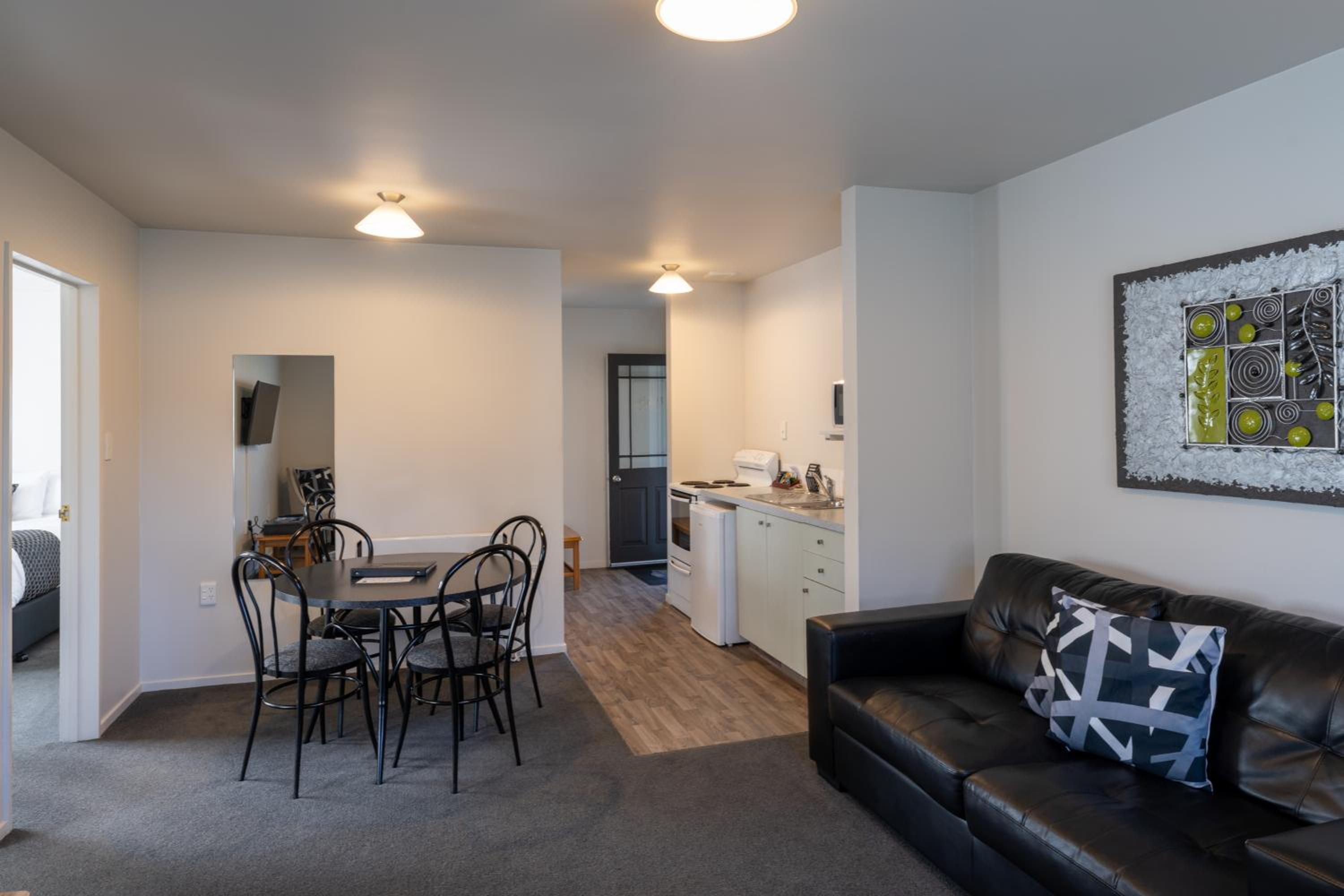Two-Bedroom Apartment - Photo 3