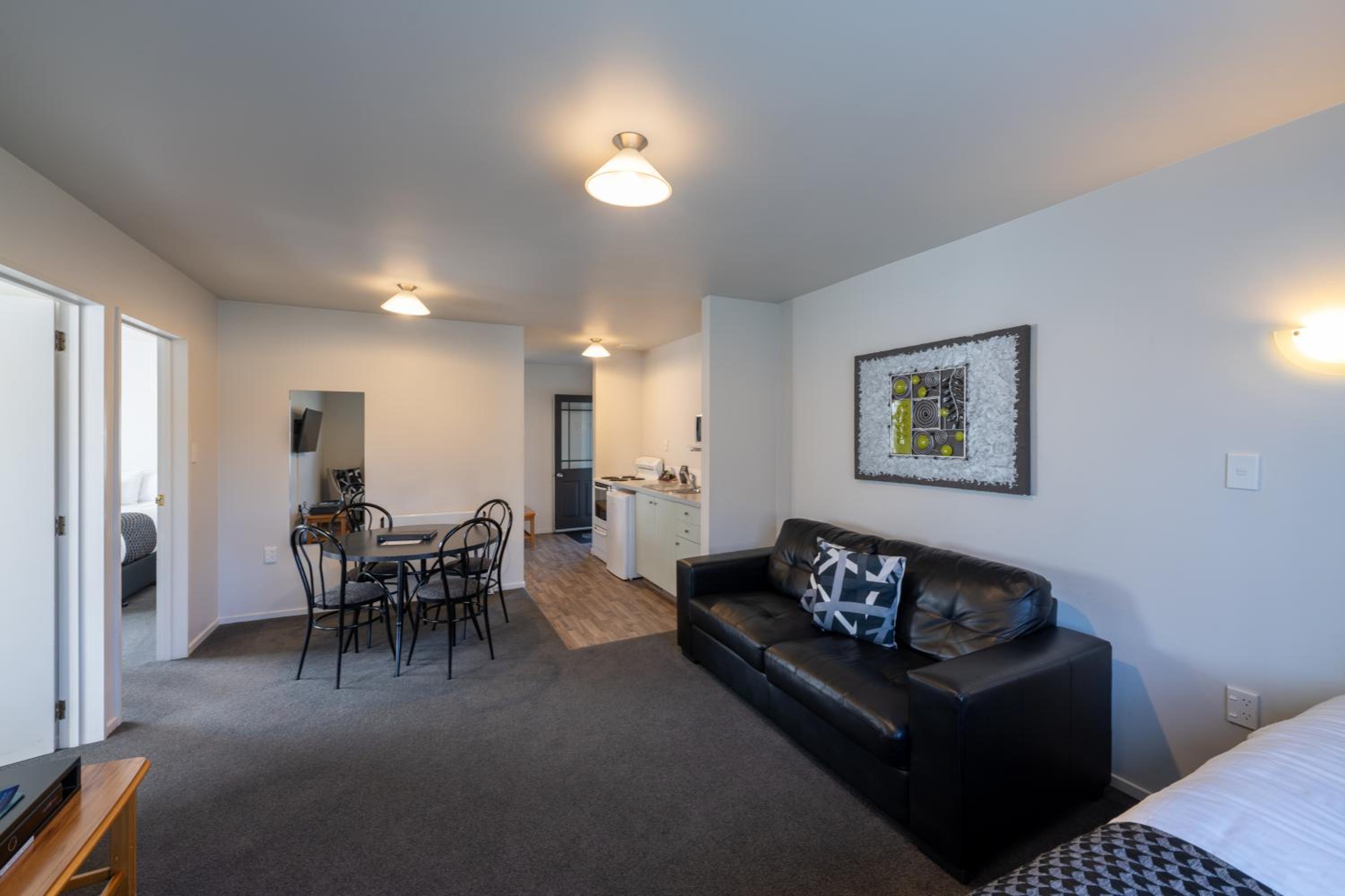 Two-Bedroom Apartment - Photo 2